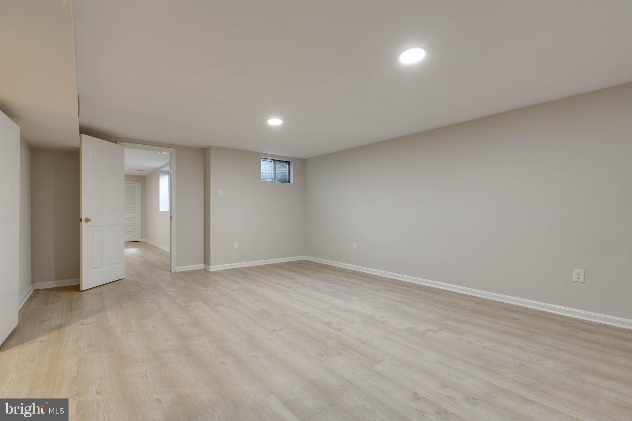 GREENS OF CROFTON - Residential Lease