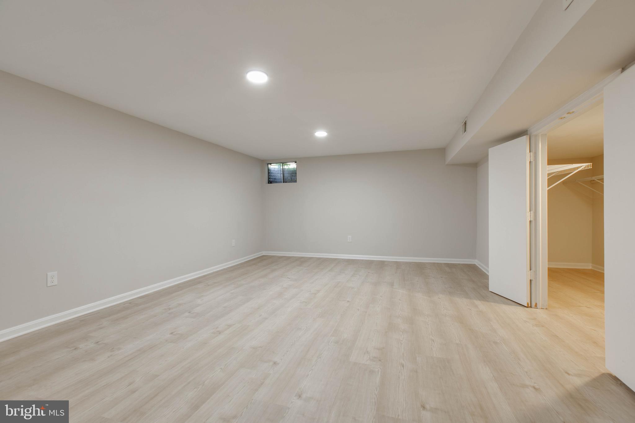 GREENS OF CROFTON - Residential Lease