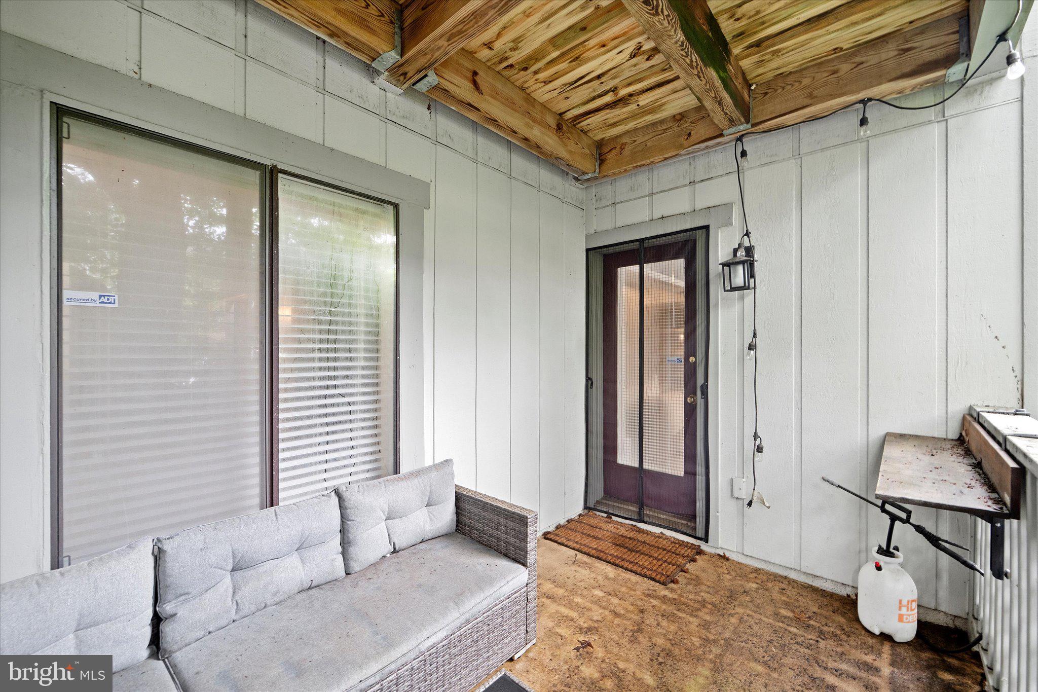 HUNTERS CROSSING - Residential