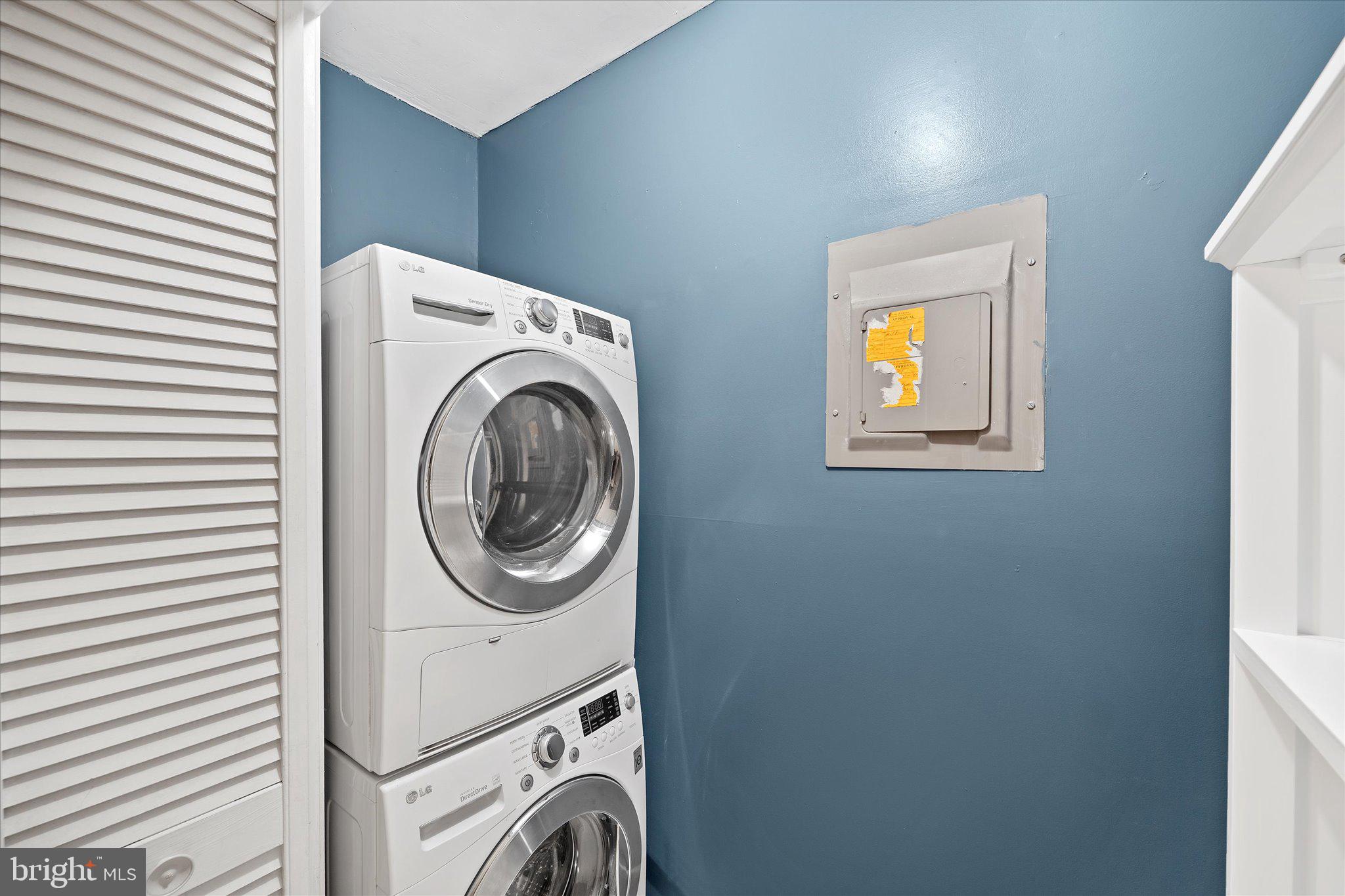 HUNTERS CROSSING - Residential