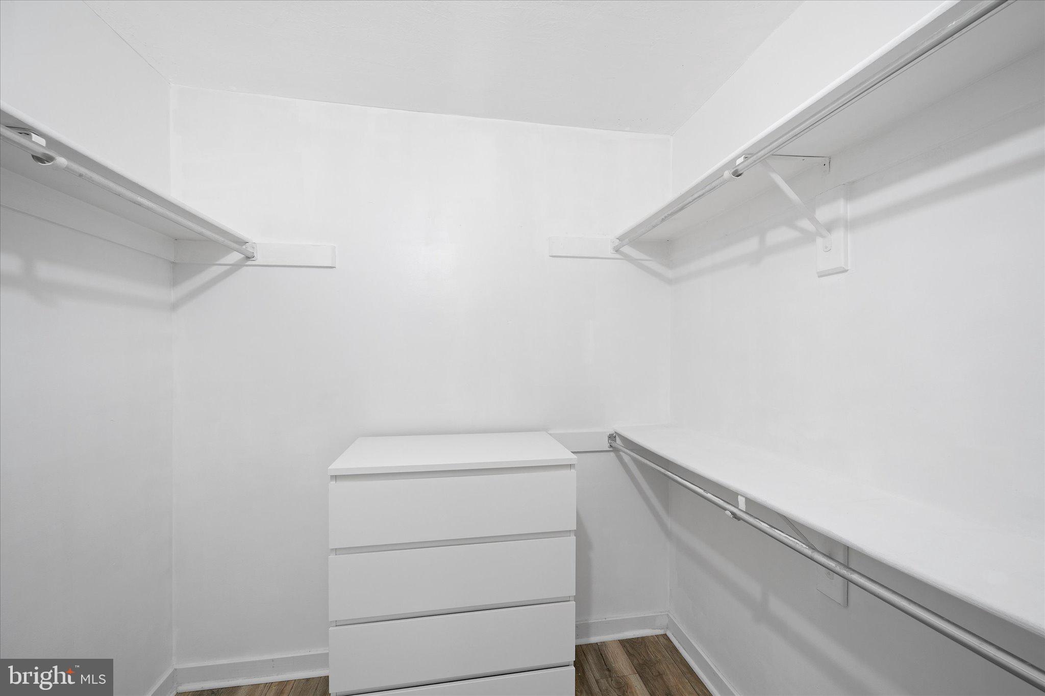 HUNTERS CROSSING - Residential