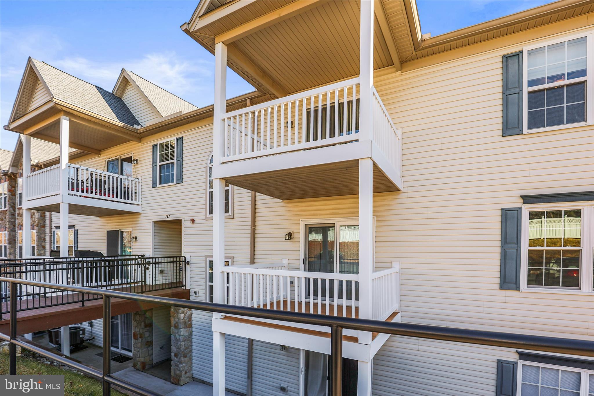 NEW FREEDOM VIEW - Residential