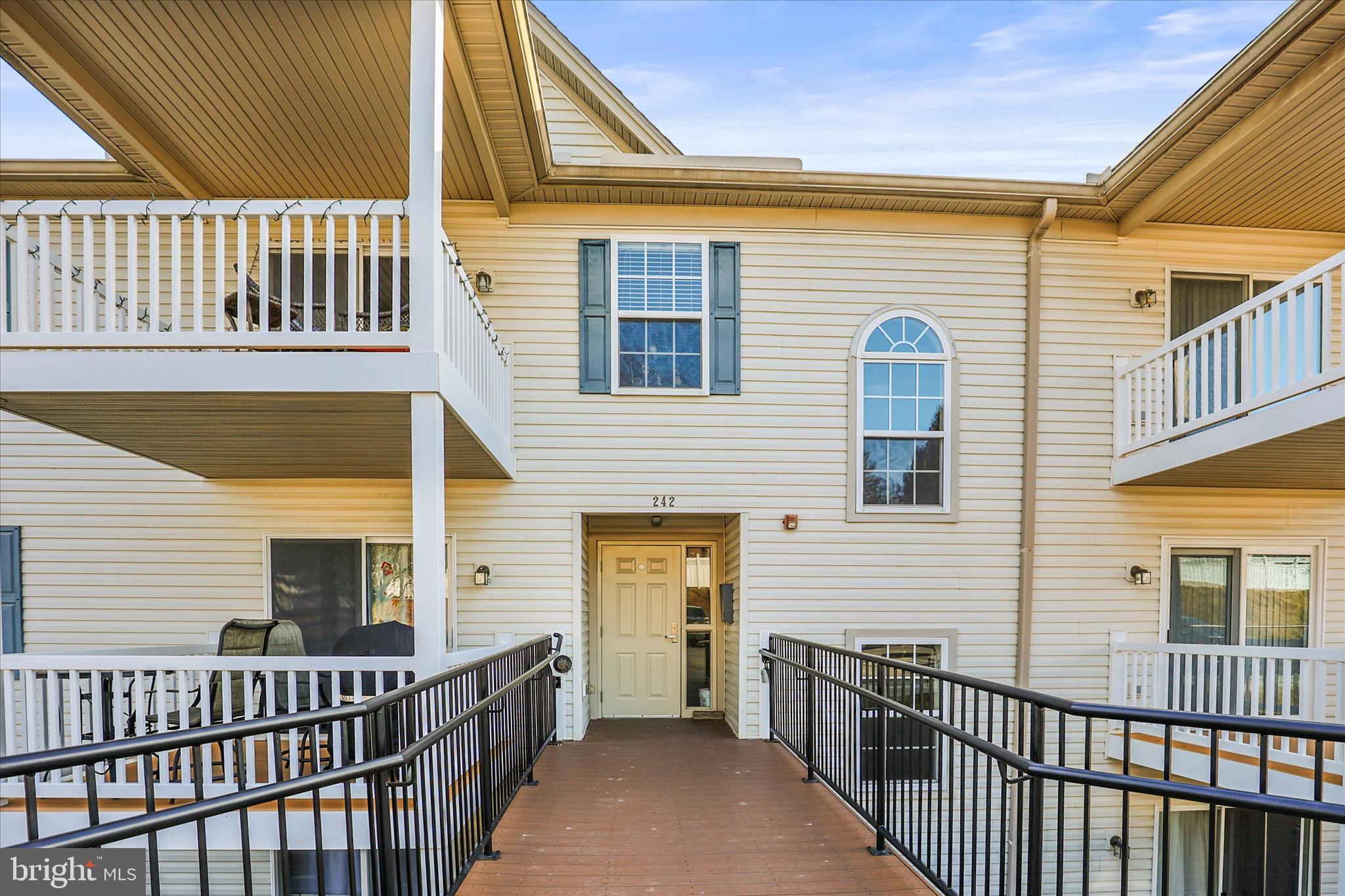 242 N SECOND STREET 242E