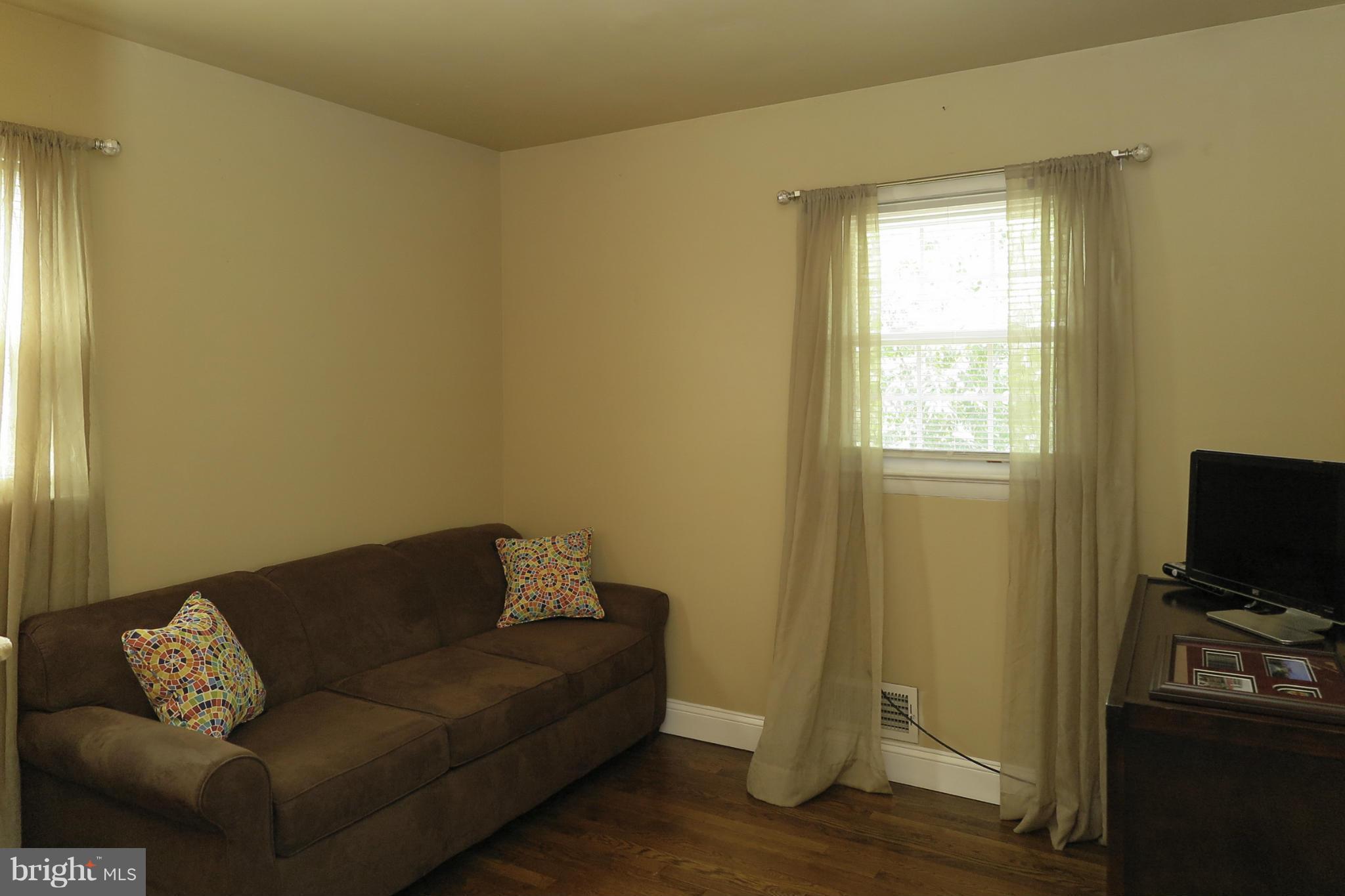 HAYFIELD FARM - Residential