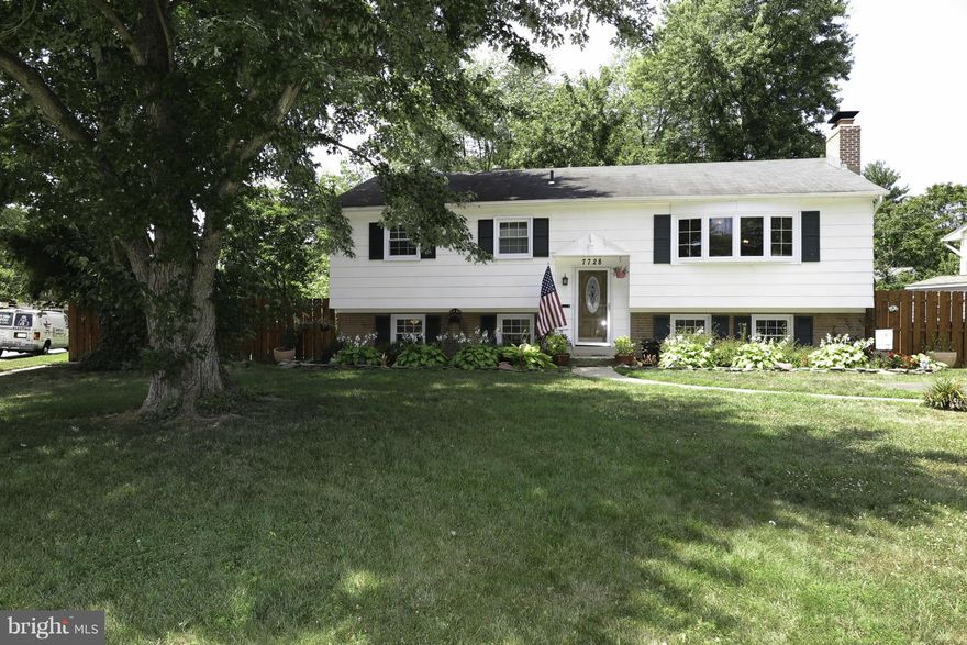 Corner lot nestled in Hayfield Farm, pride of ownership throughout.  Replacement windows, six panel doors, 5 ceiling fans, Dentil crown molding, chair railing, 2 wood burning fireplaces.  Hardwoods on the main level, ceramic tile on the lower level.  Upgraded kitchen & bathrooms.  Nice wet bar, plenty of storage.  Elevated deck with stairs to backyard.  14' x 8' shed, privacy fence.  See View Docs