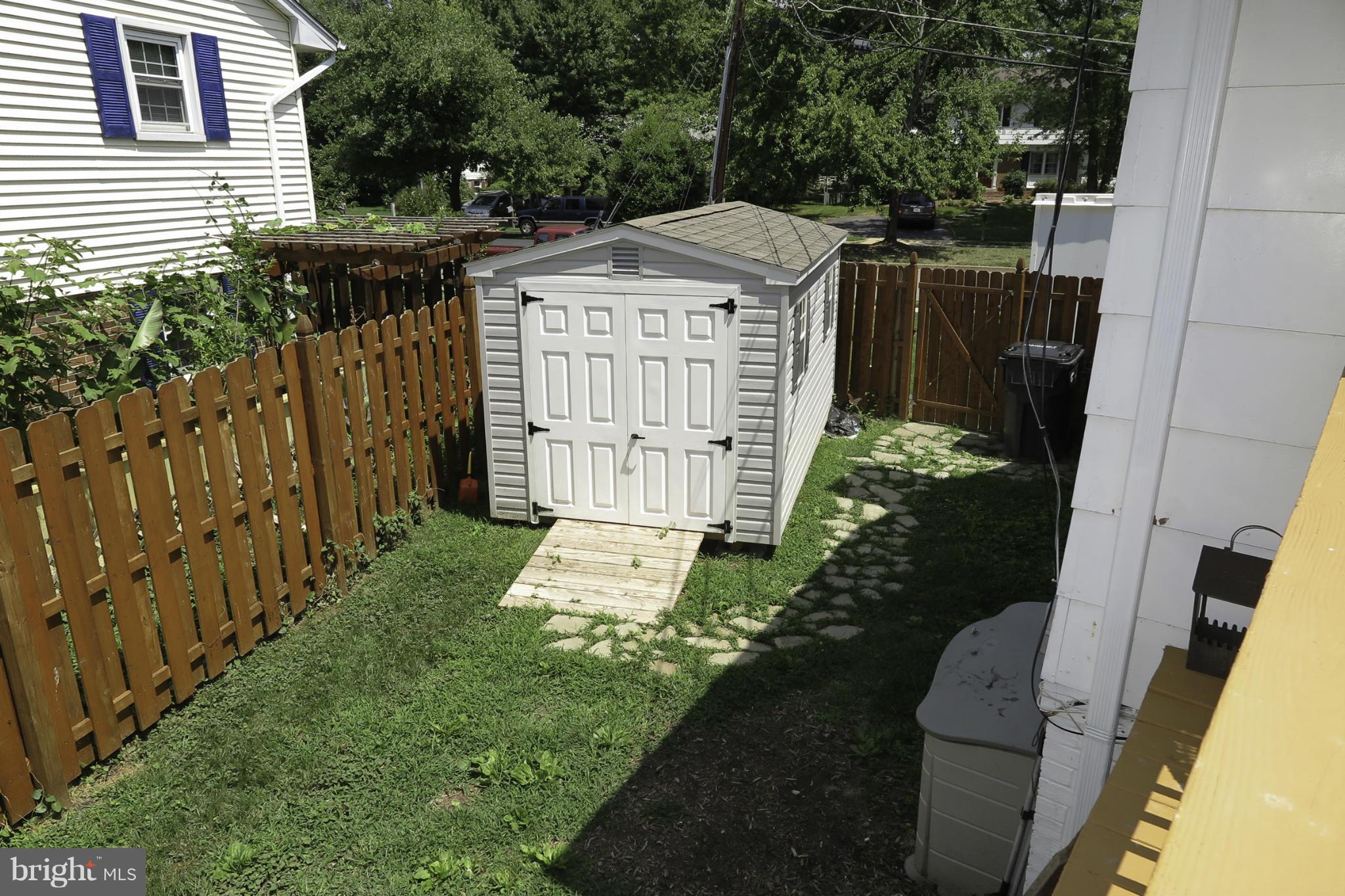 HAYFIELD FARM - Residential