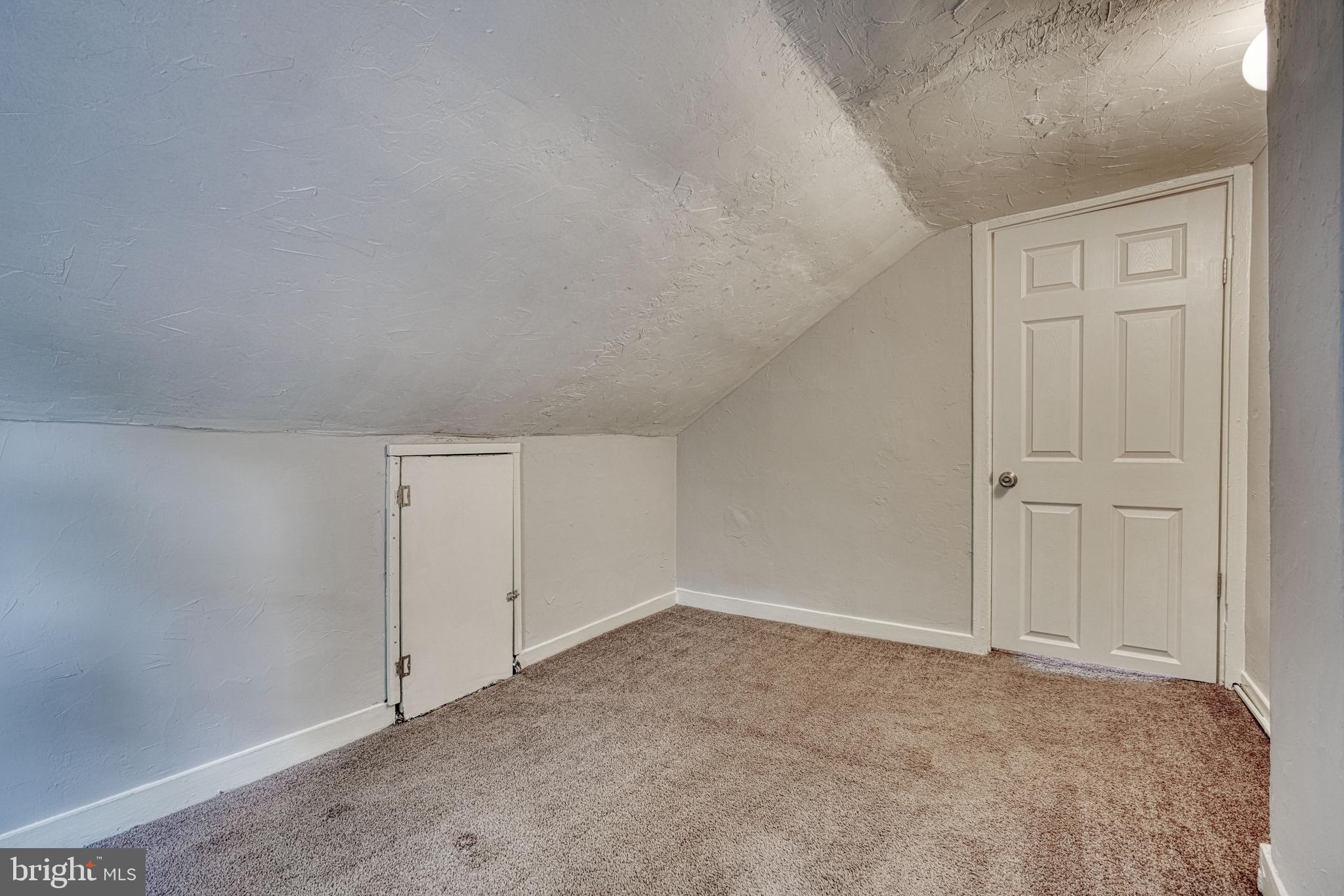 HAMPDEN HISTORIC DISTRICT - Residential Lease