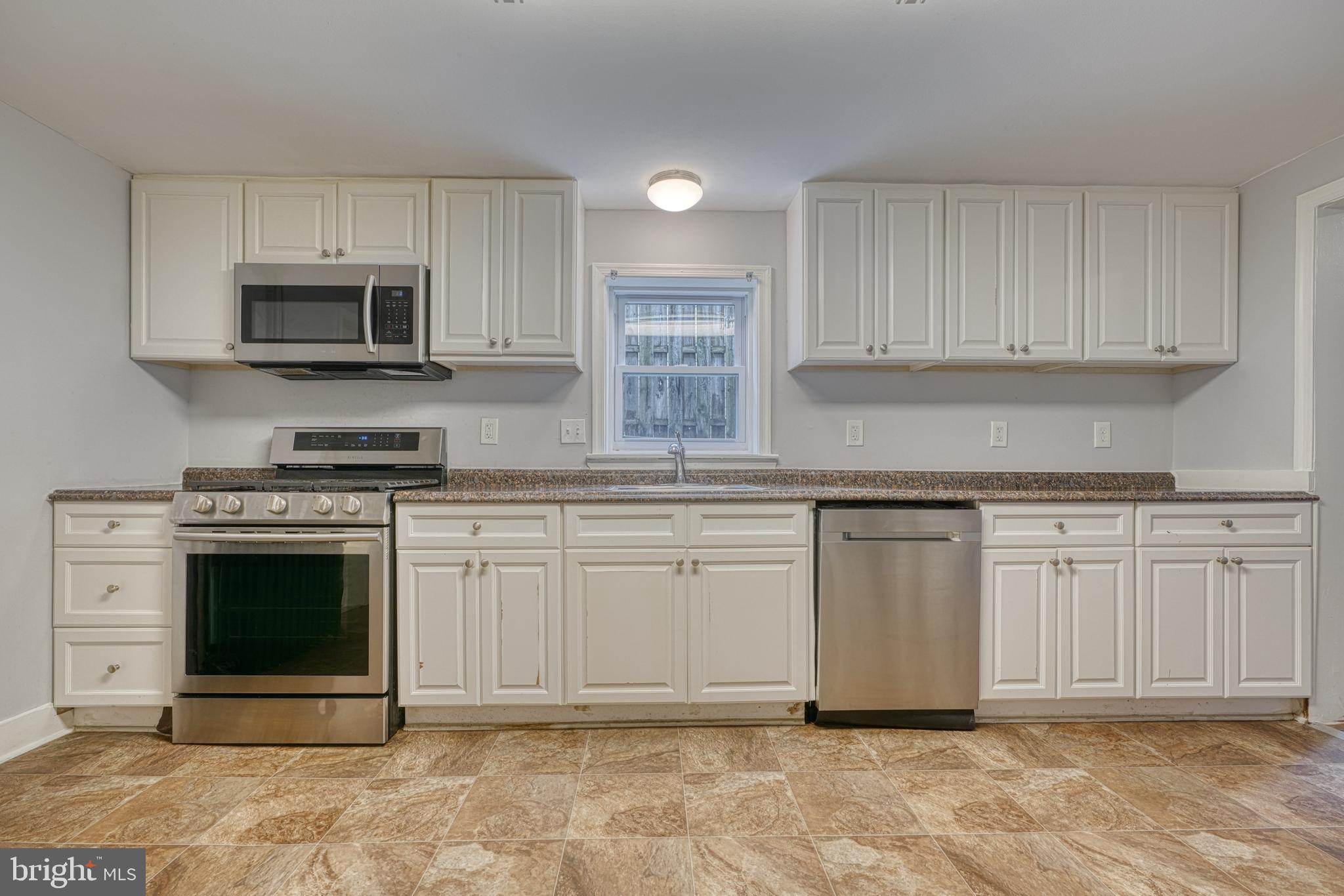 HAMPDEN HISTORIC DISTRICT - Residential Lease