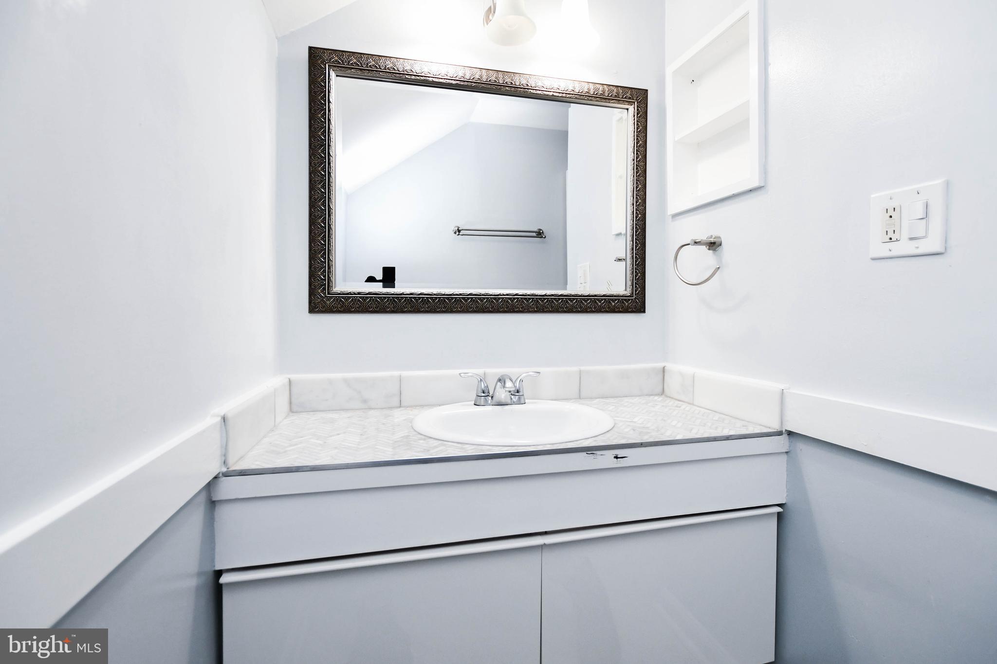 FAIRLINGTON GREEN - Residential Lease