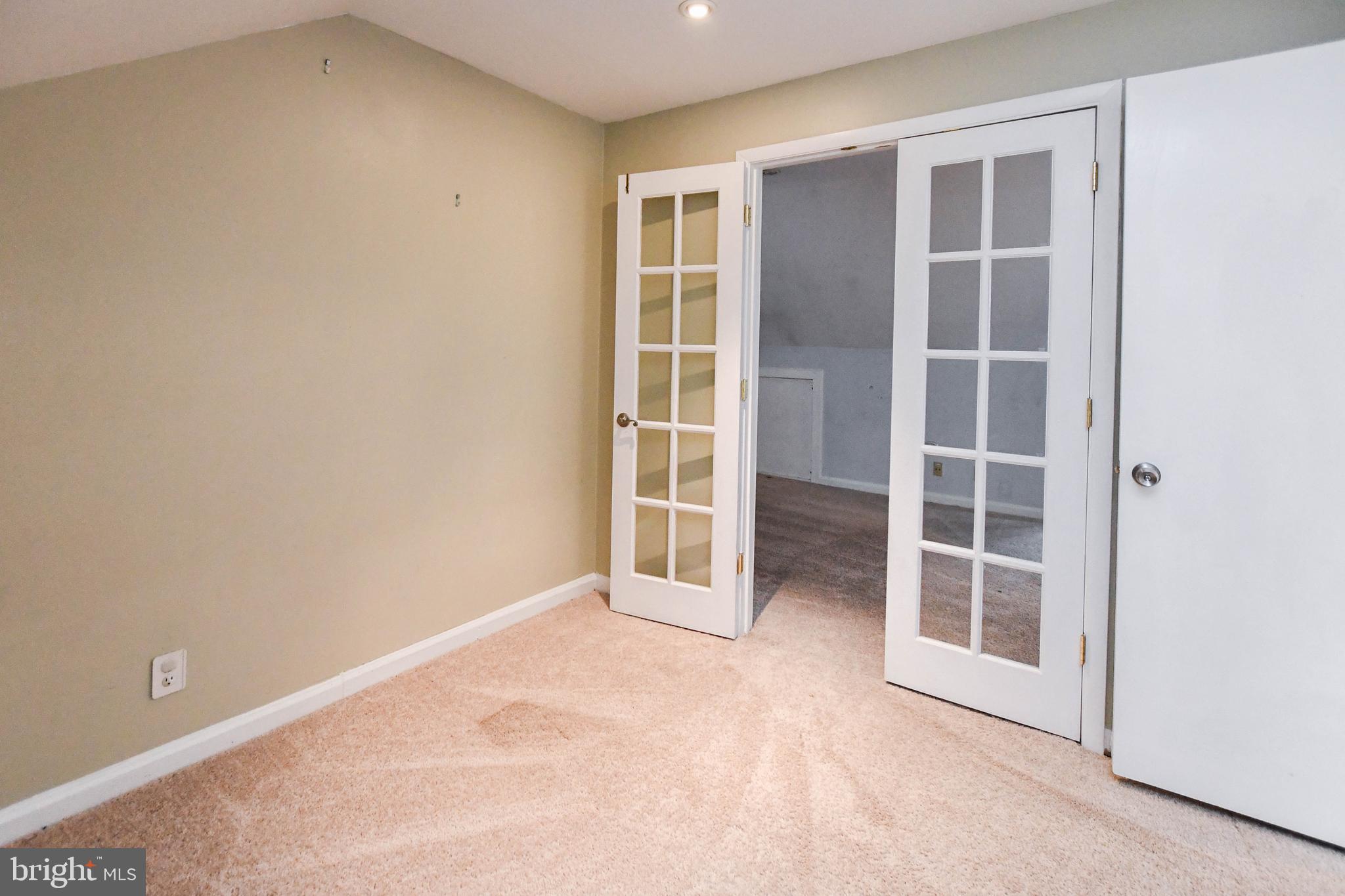 FAIRLINGTON GREEN - Residential Lease