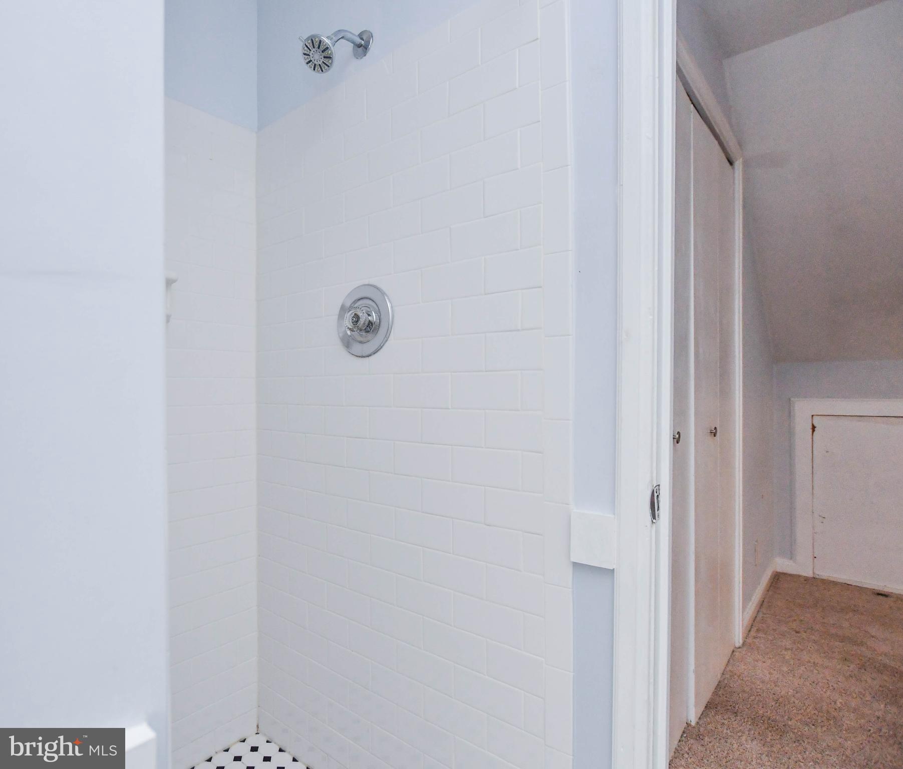 FAIRLINGTON GREEN - Residential Lease