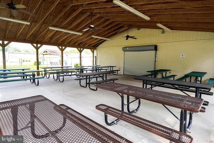 WHITE HORSE PARK III - Residential