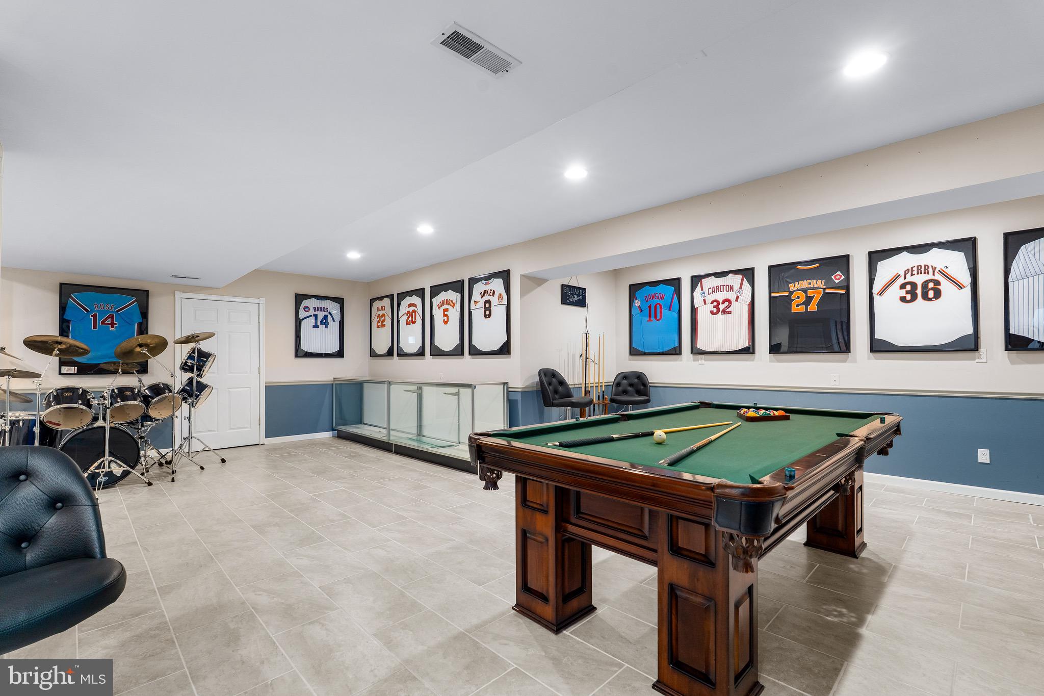 WHITAKER WOODS - Residential