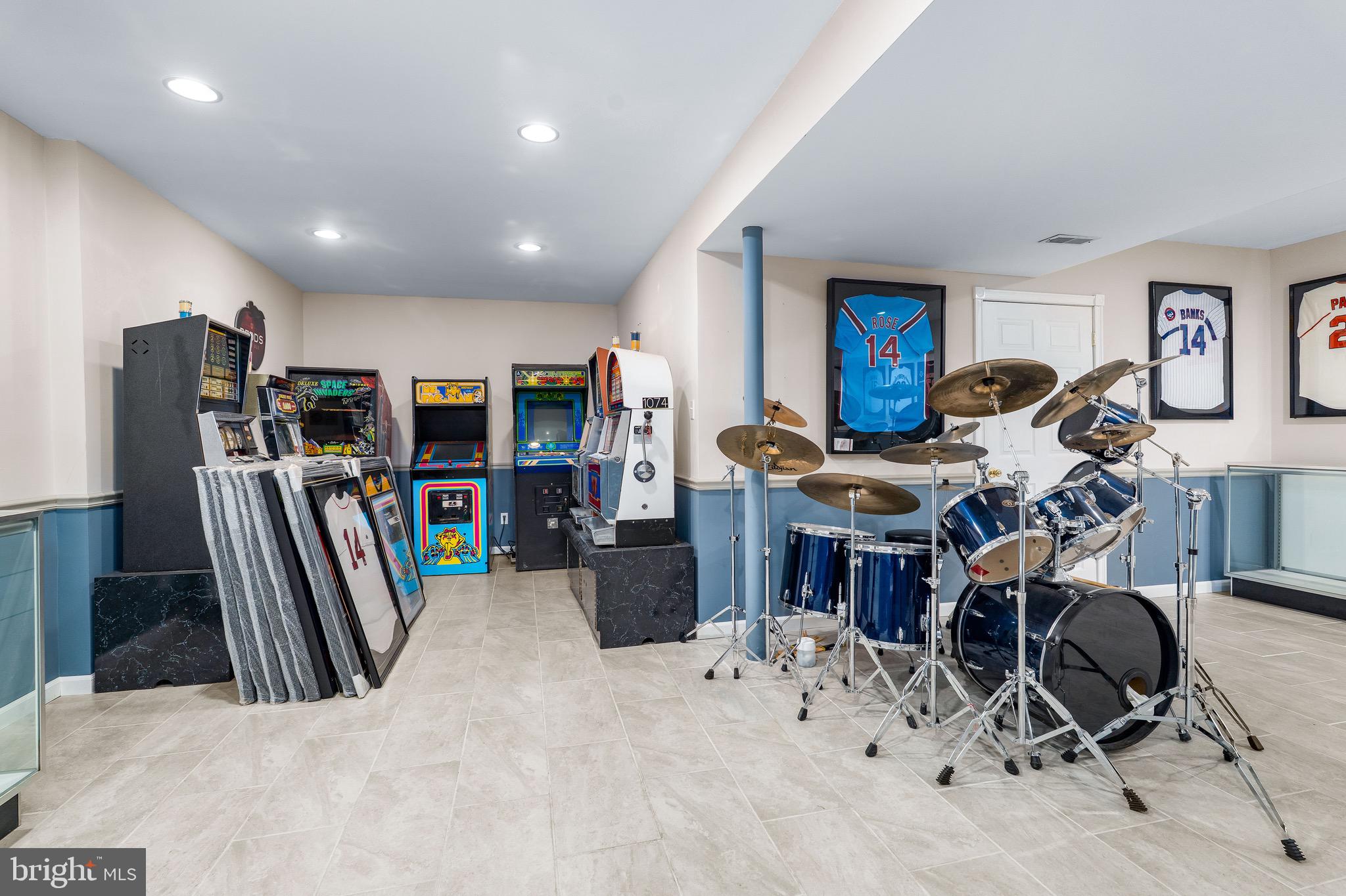 WHITAKER WOODS - Residential