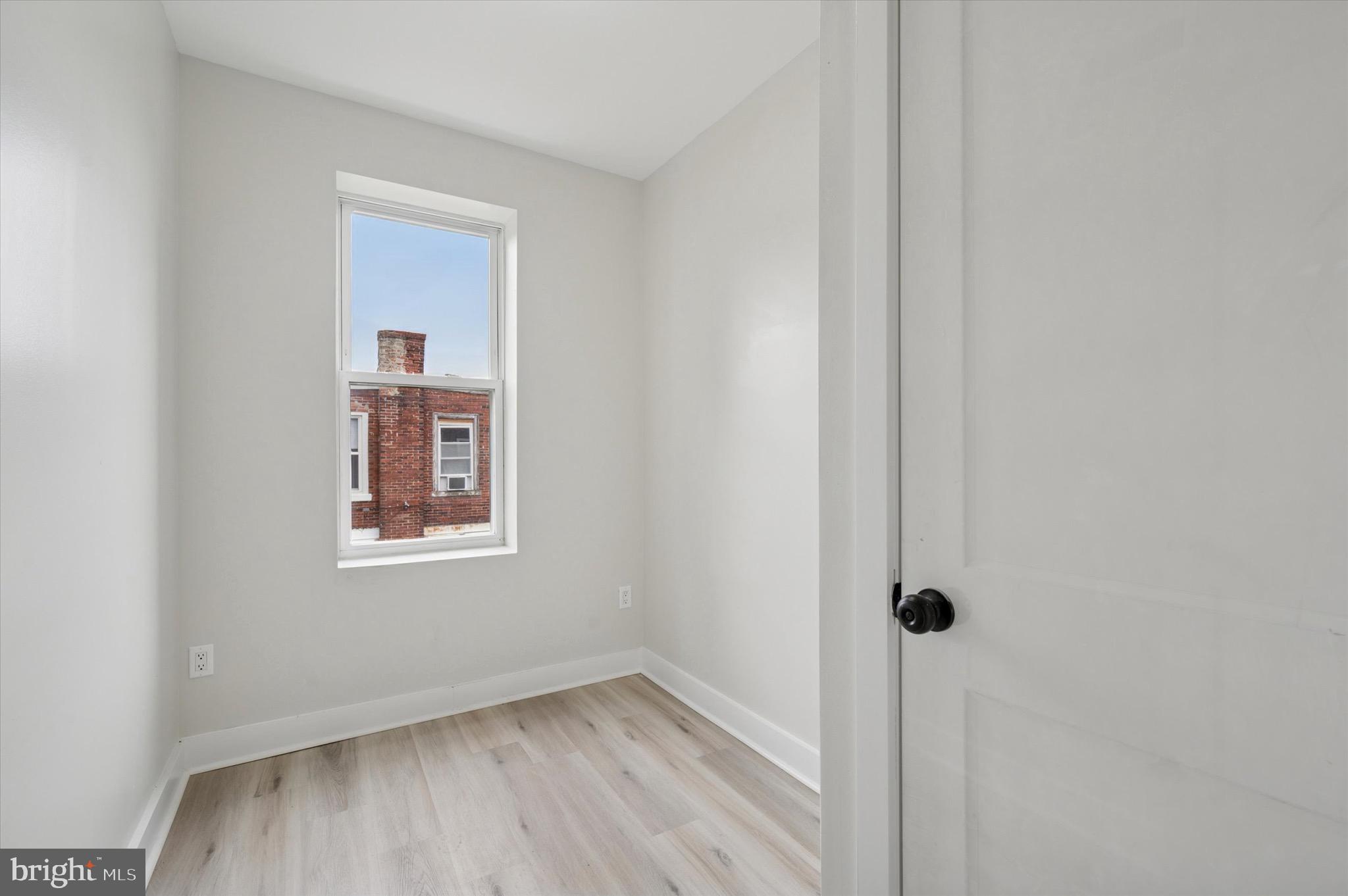 ELMWOOD PARK - Residential Lease