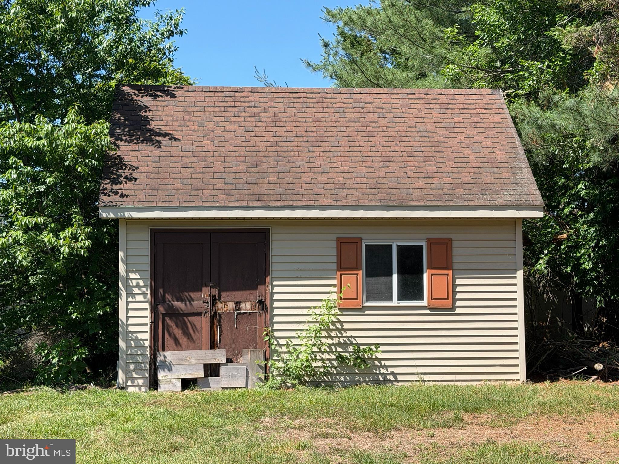 37 JOHN ANDREWS DRIVE
