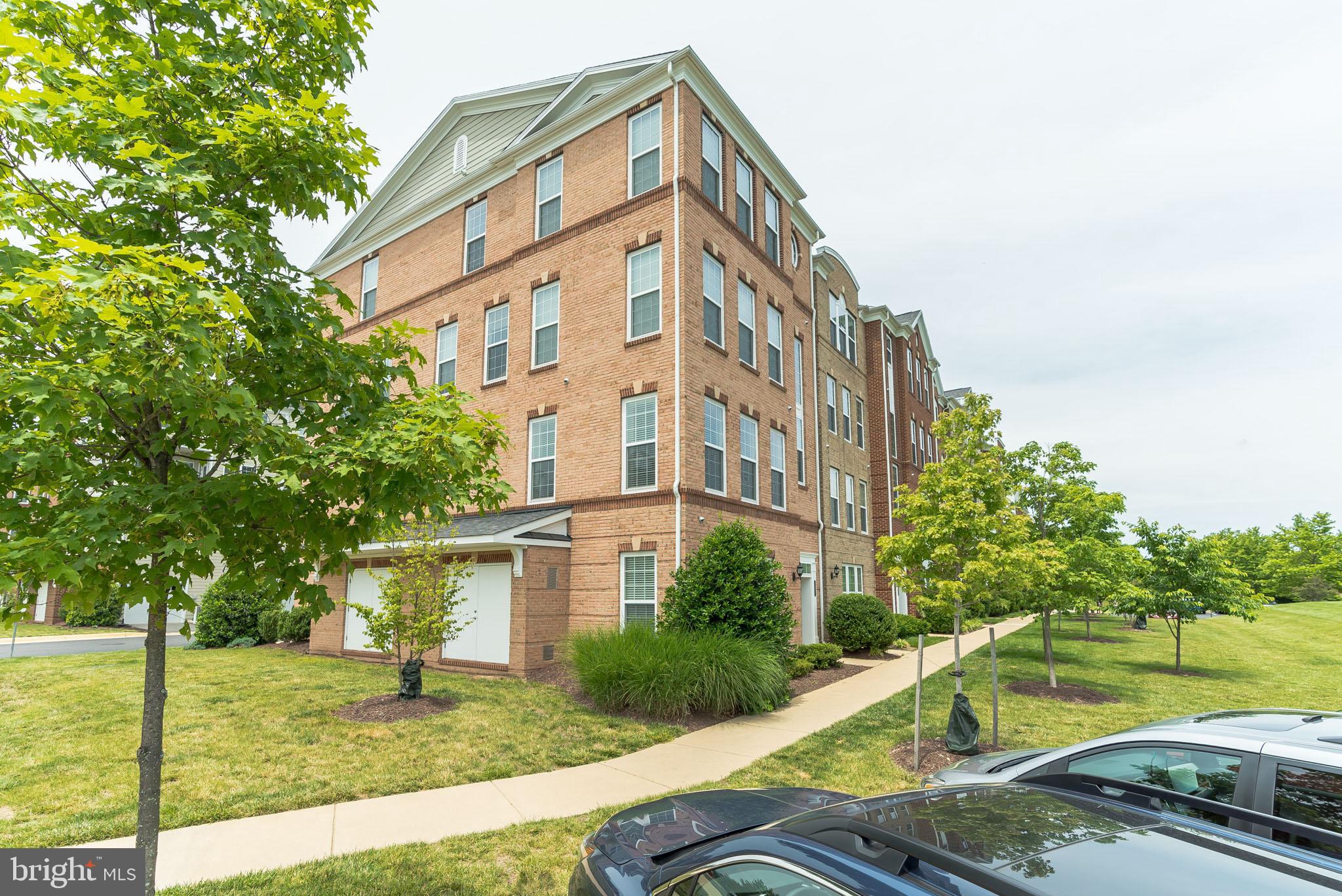 TOWNES AT GOOSE CREEK VILLAGE - Residential