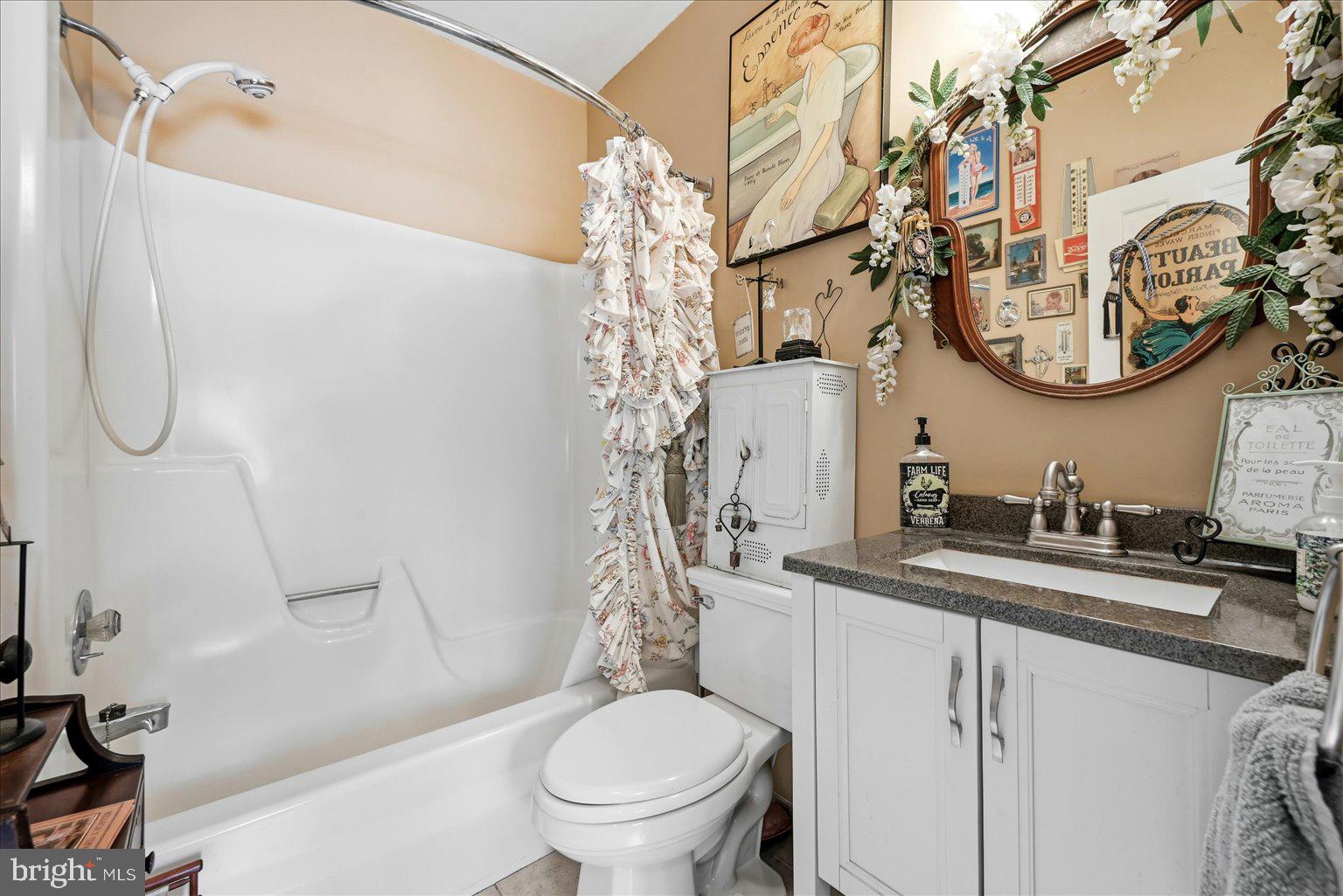 SNOW HILL - Residential