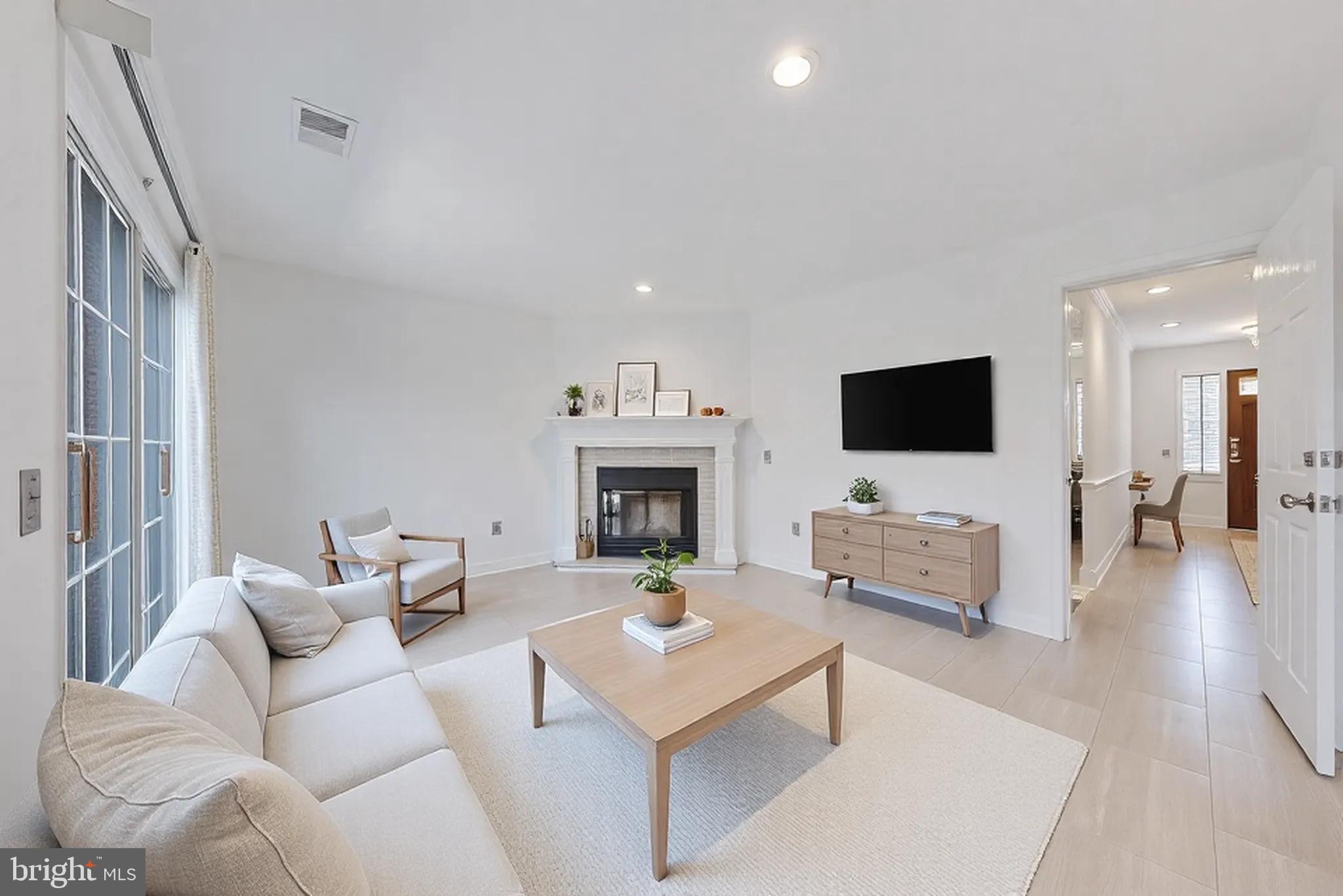 SKYLINE VILLAGE - Residential