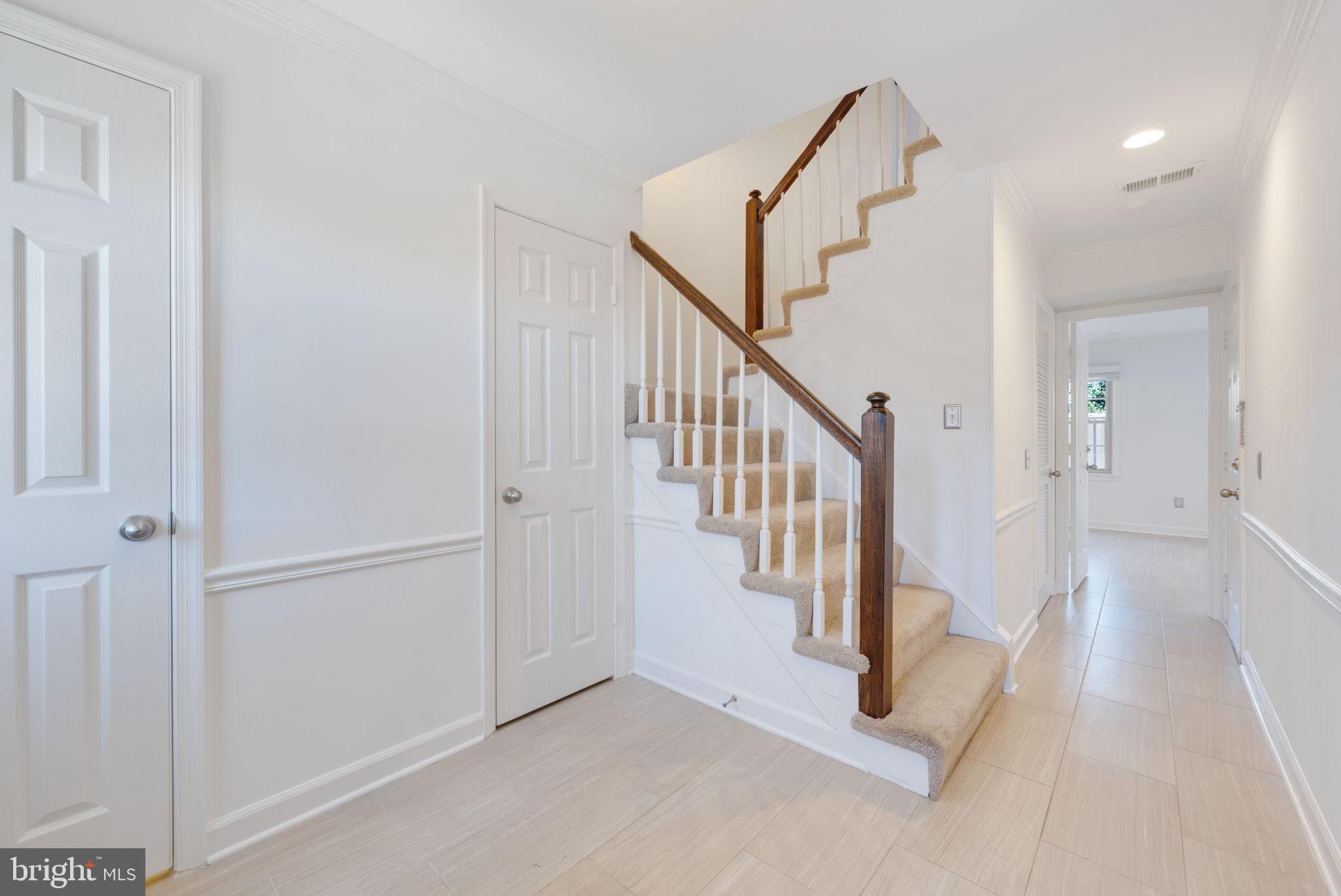 SKYLINE VILLAGE - Residential