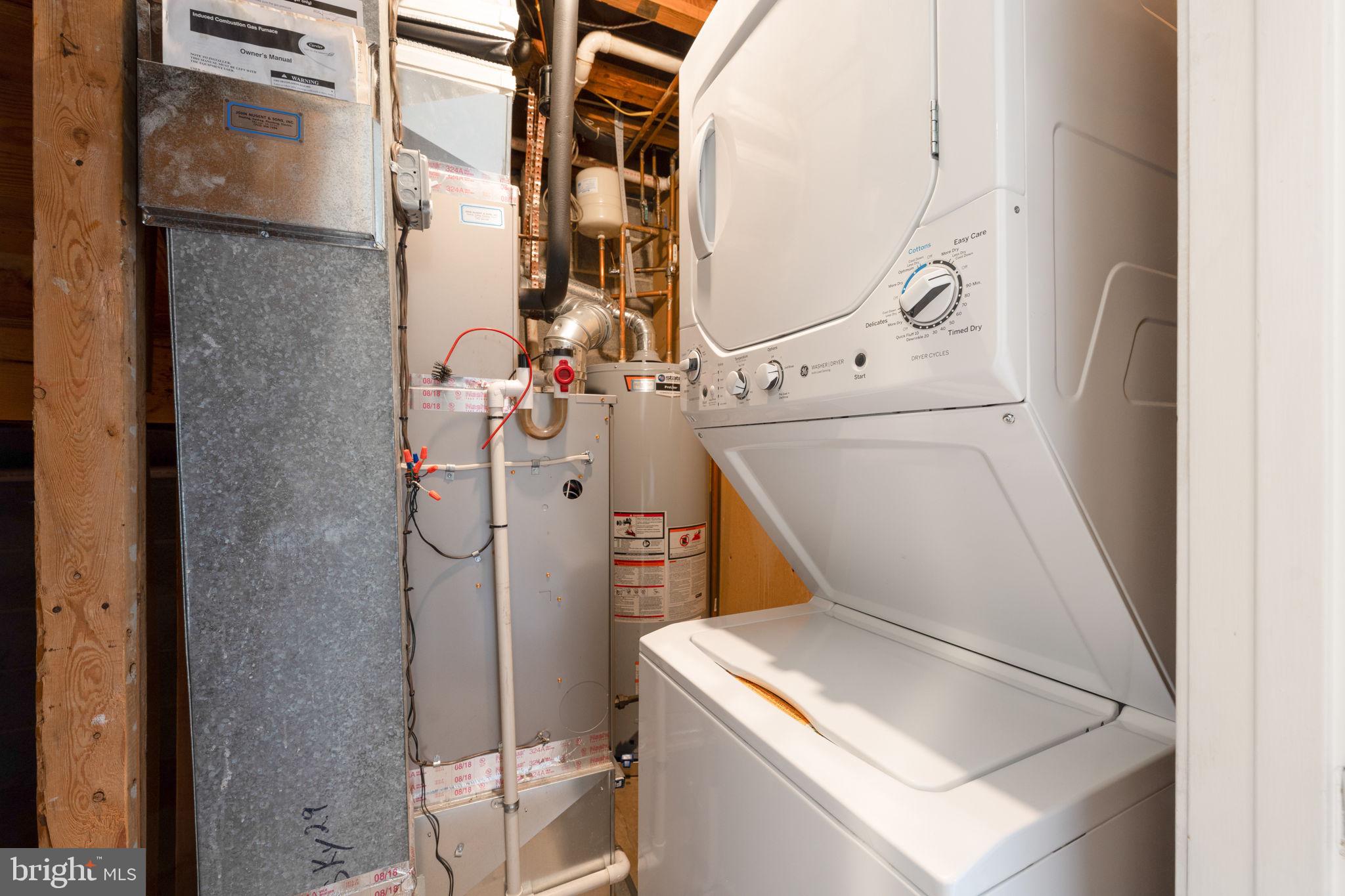 SKYLINE VILLAGE - Residential