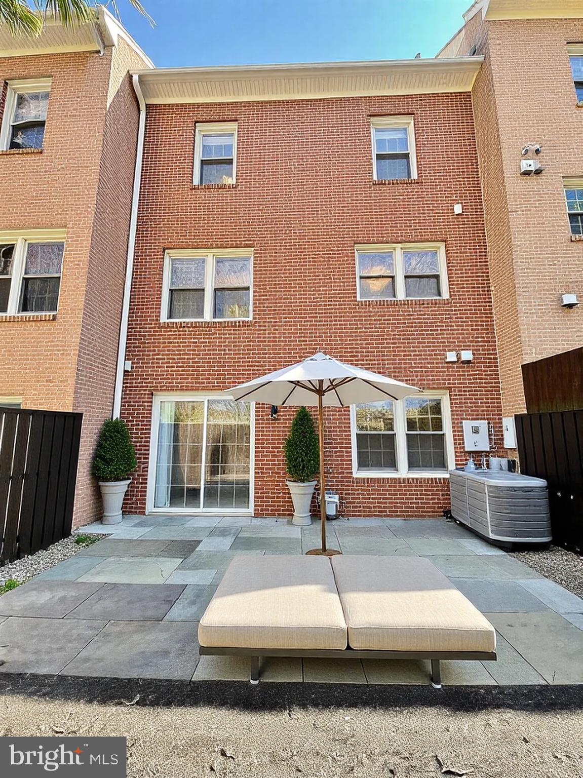 SKYLINE VILLAGE - Residential