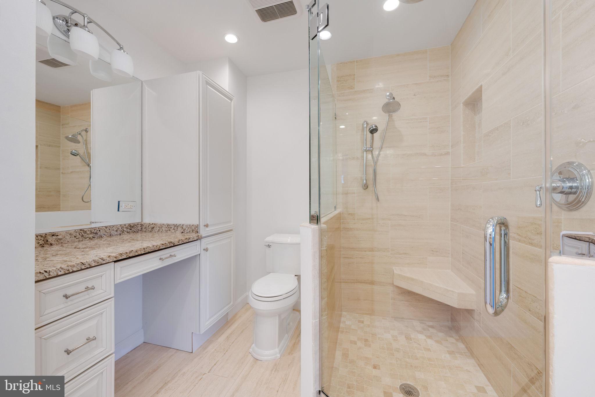 SKYLINE VILLAGE - Residential