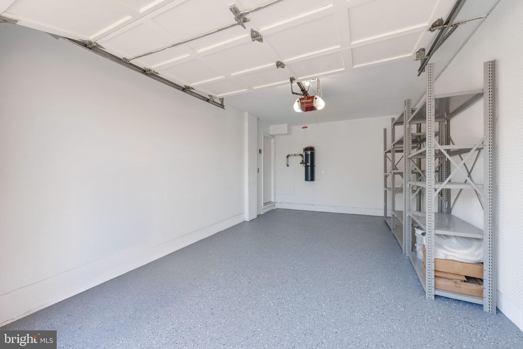 SKYLINE VILLAGE - Residential