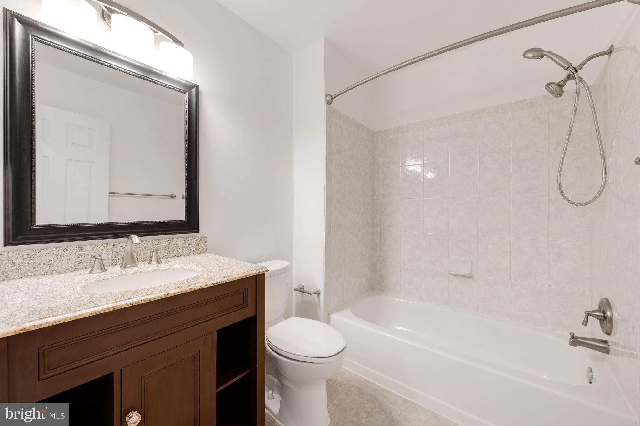 SKYLINE VILLAGE - Residential