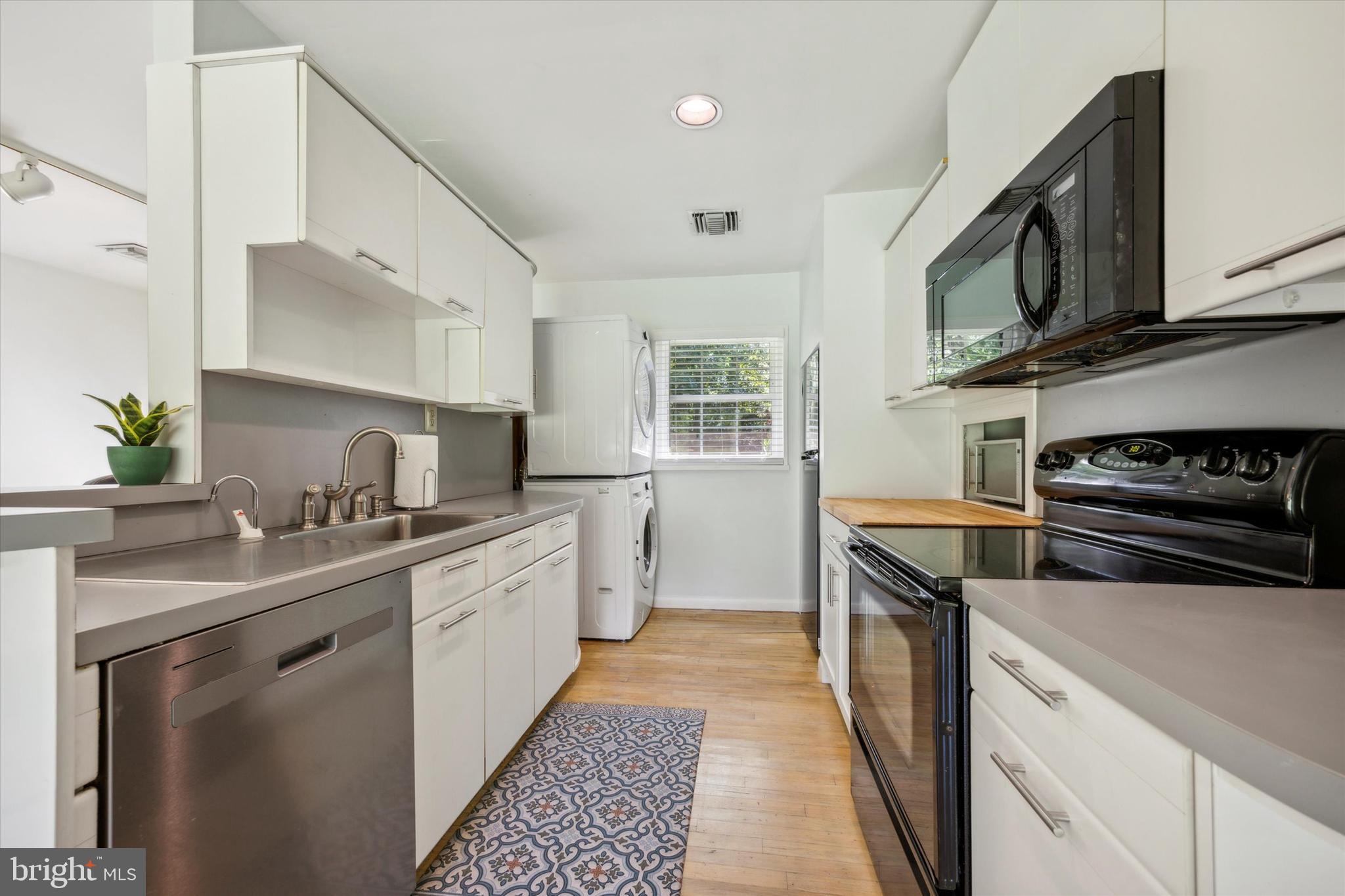 DOYLESTOWN - Residential