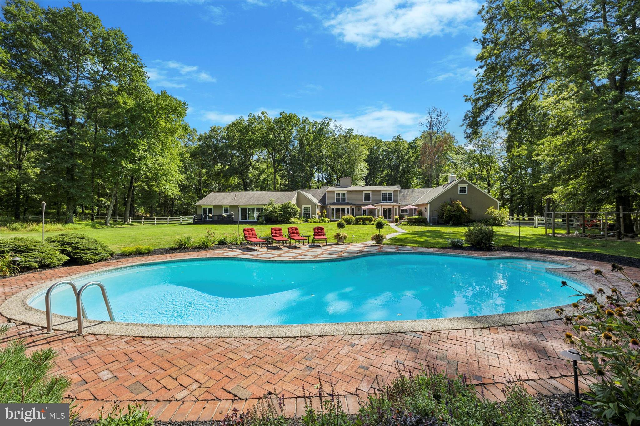 DOYLESTOWN - Residential