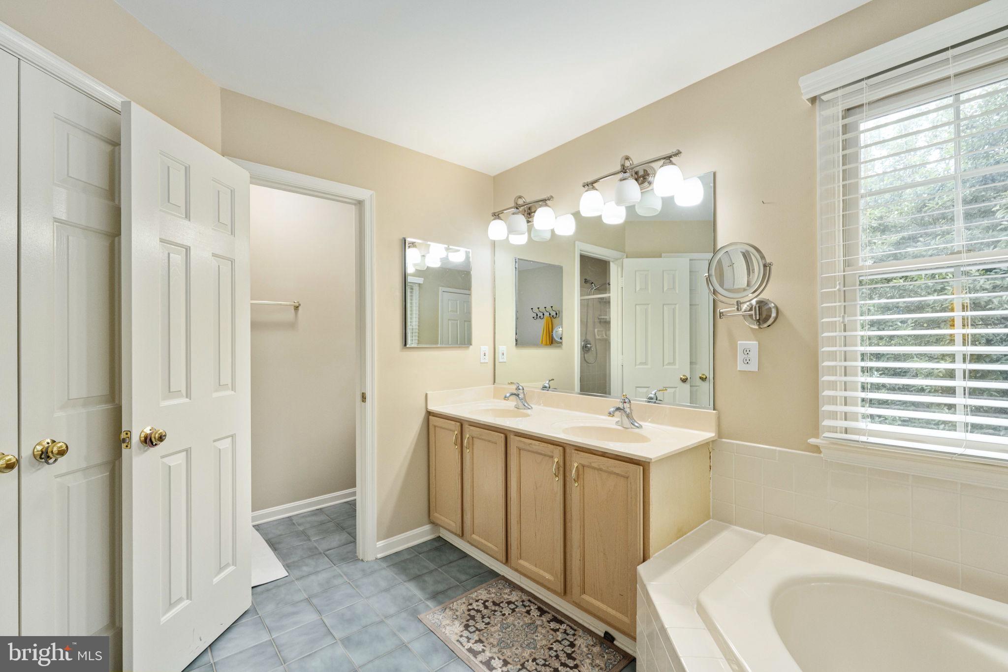 NI RIVER LANDING - Residential