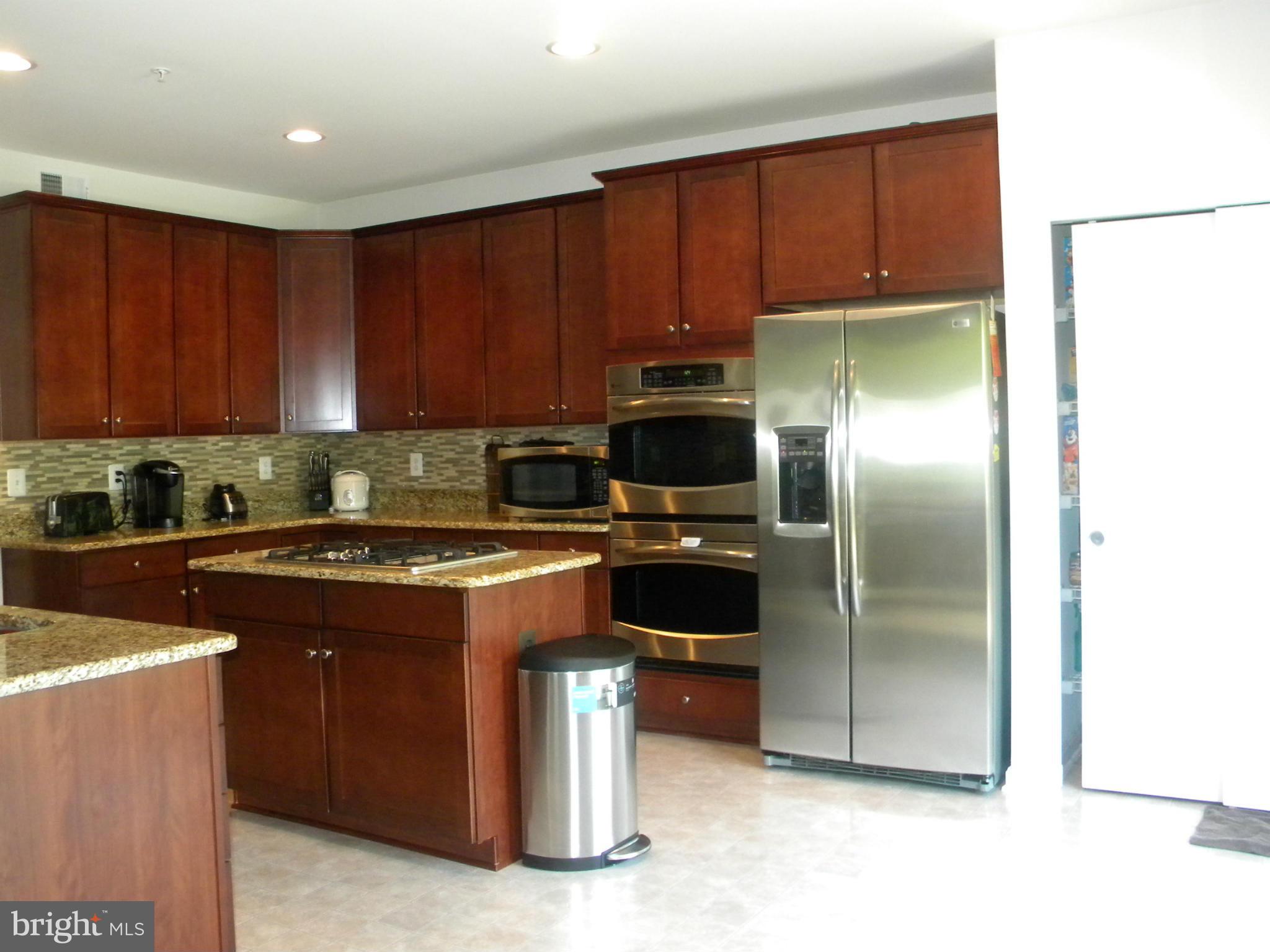 EAGLES POINTE - Residential