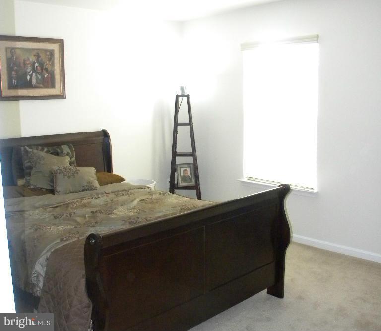 EAGLES POINTE - Residential