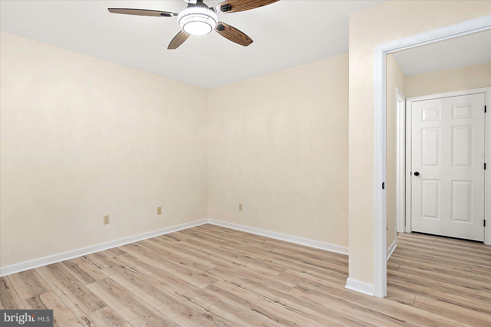 HUNTERS MILL - Residential