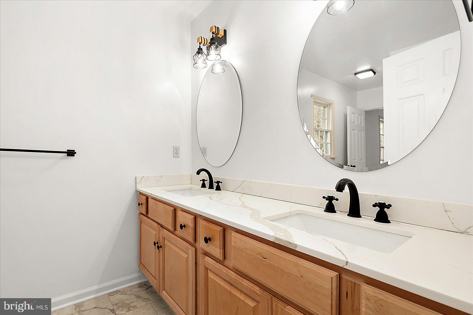 HUNTERS MILL - Residential