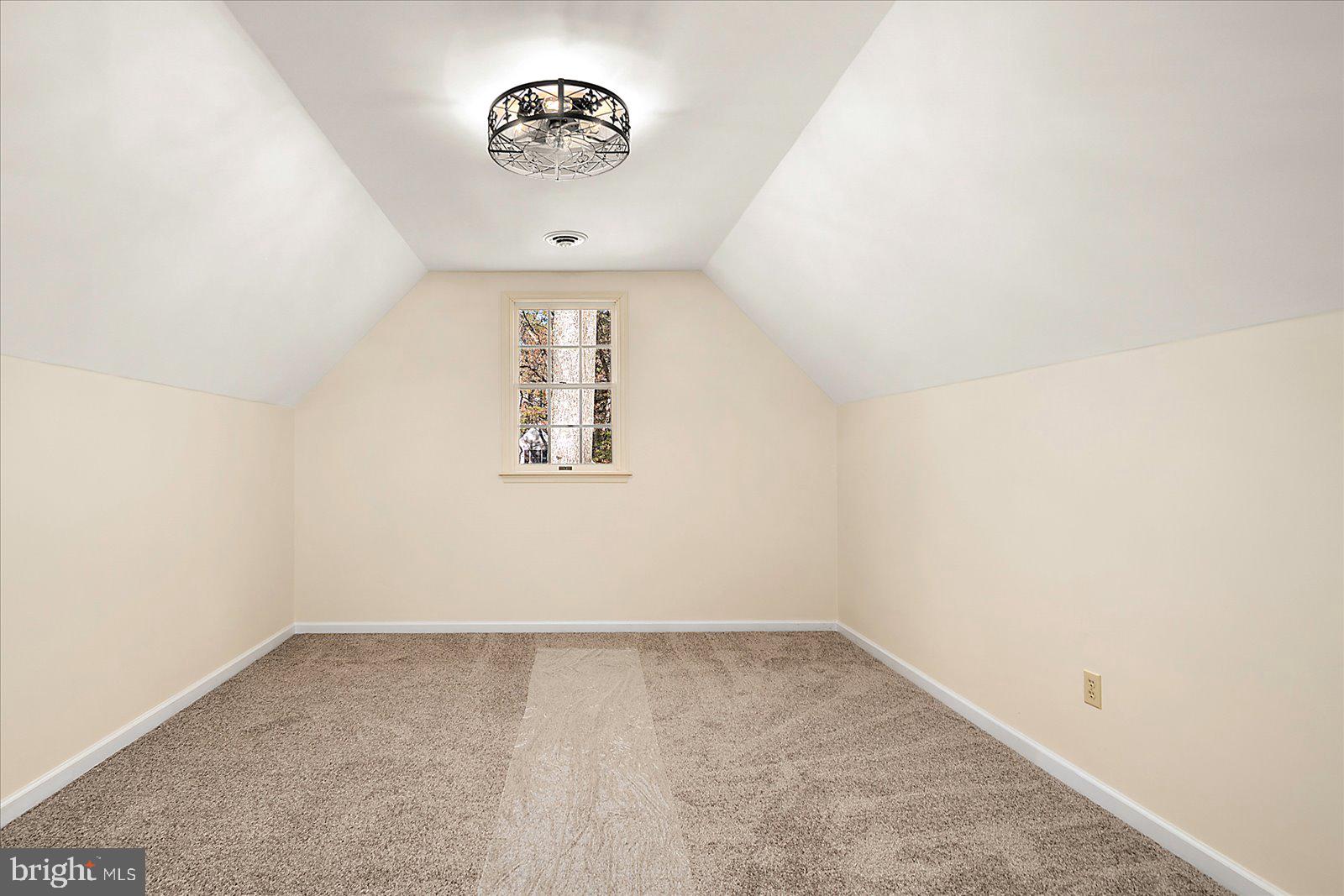 HUNTERS MILL - Residential