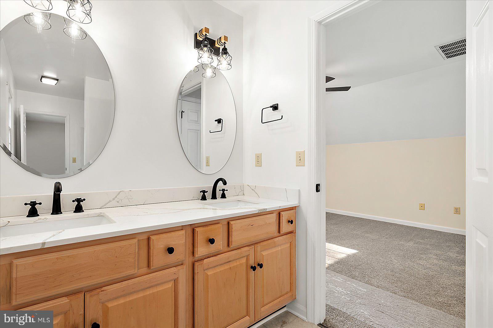 HUNTERS MILL - Residential