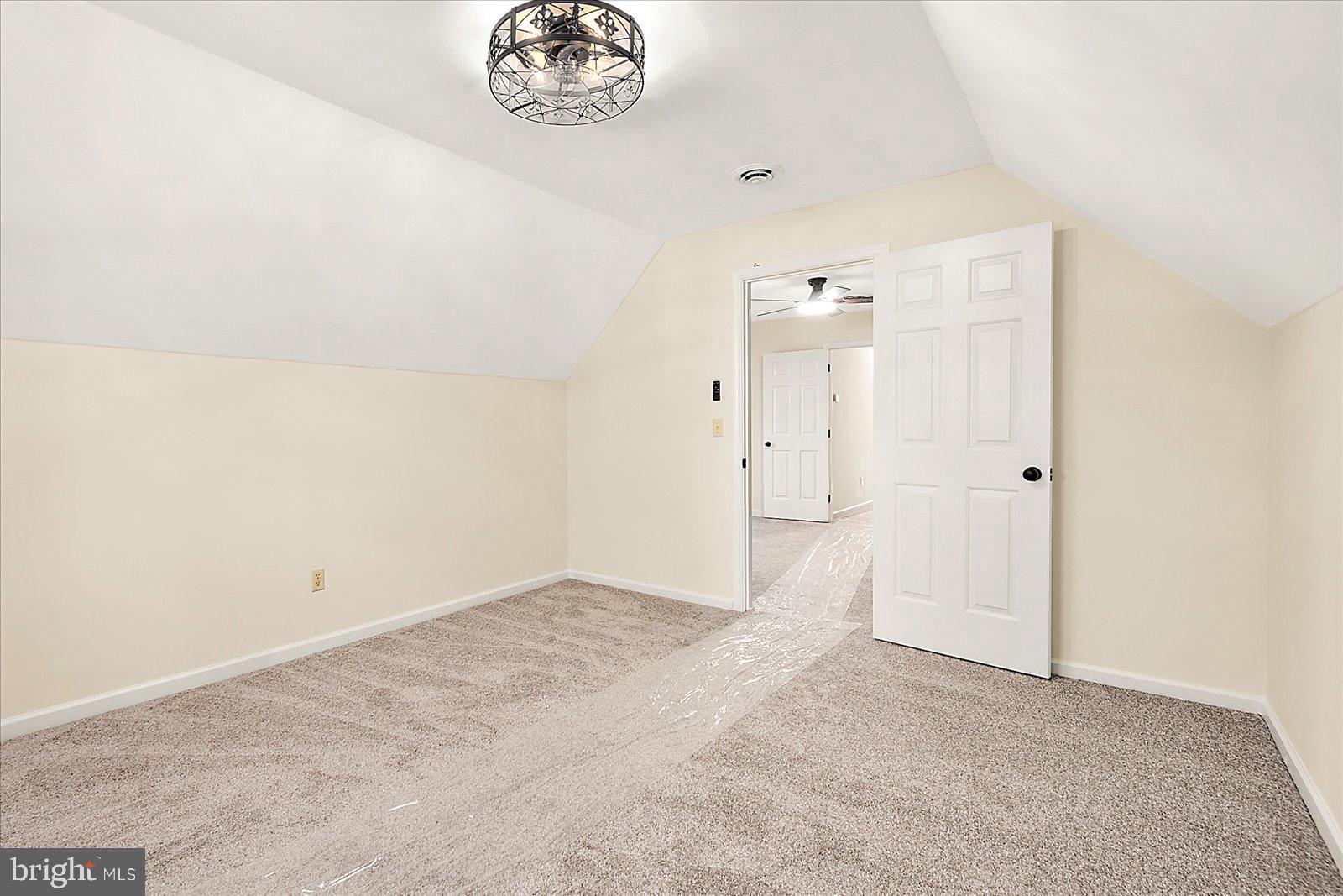 HUNTERS MILL - Residential