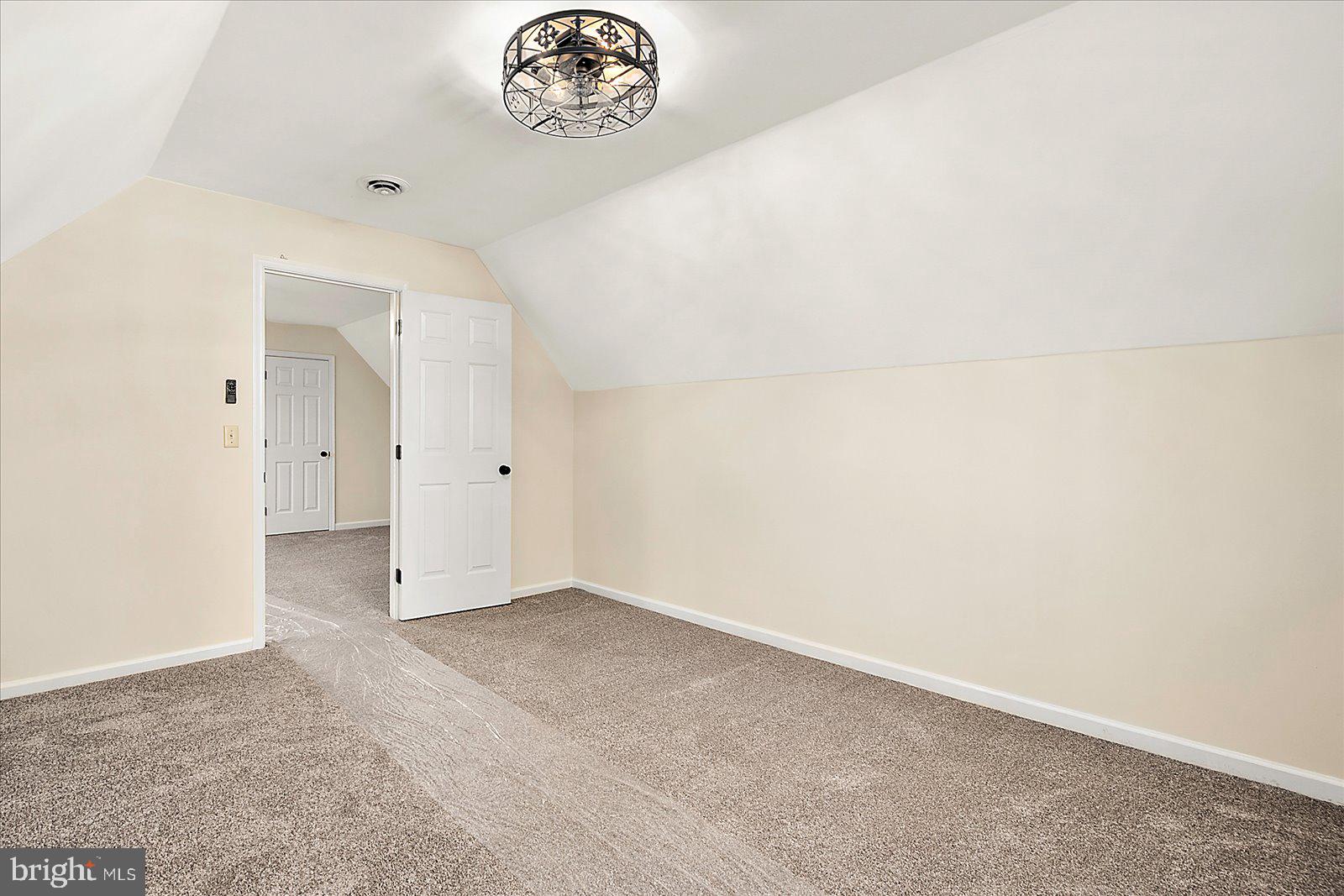 HUNTERS MILL - Residential