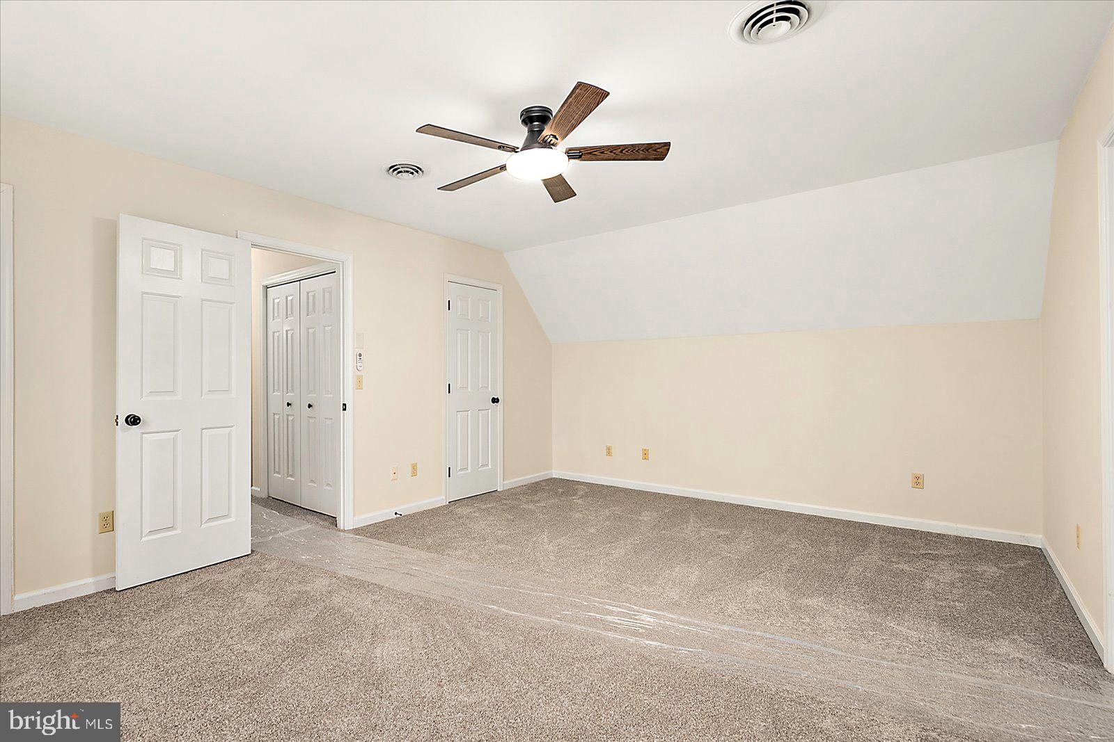 HUNTERS MILL - Residential