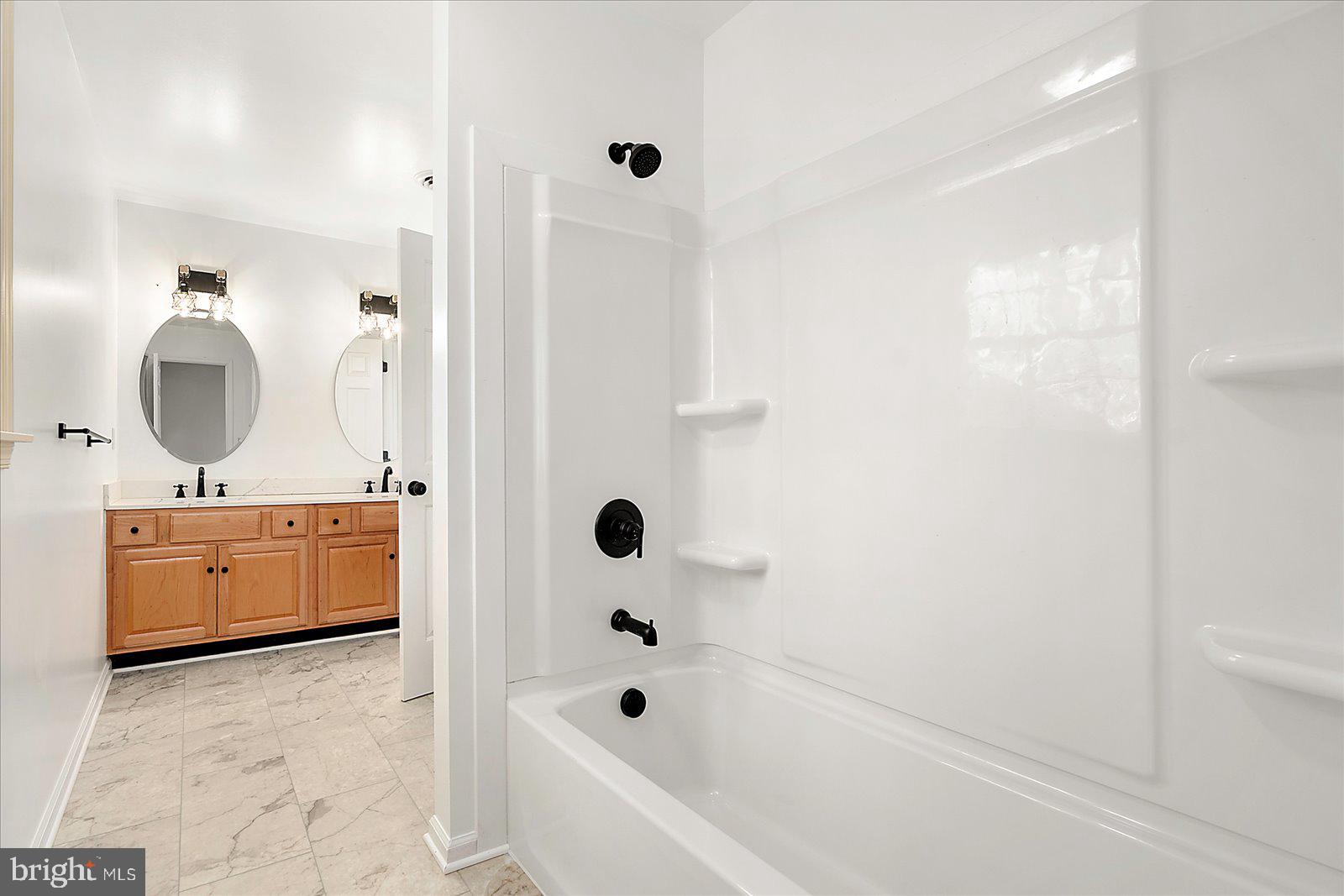 HUNTERS MILL - Residential