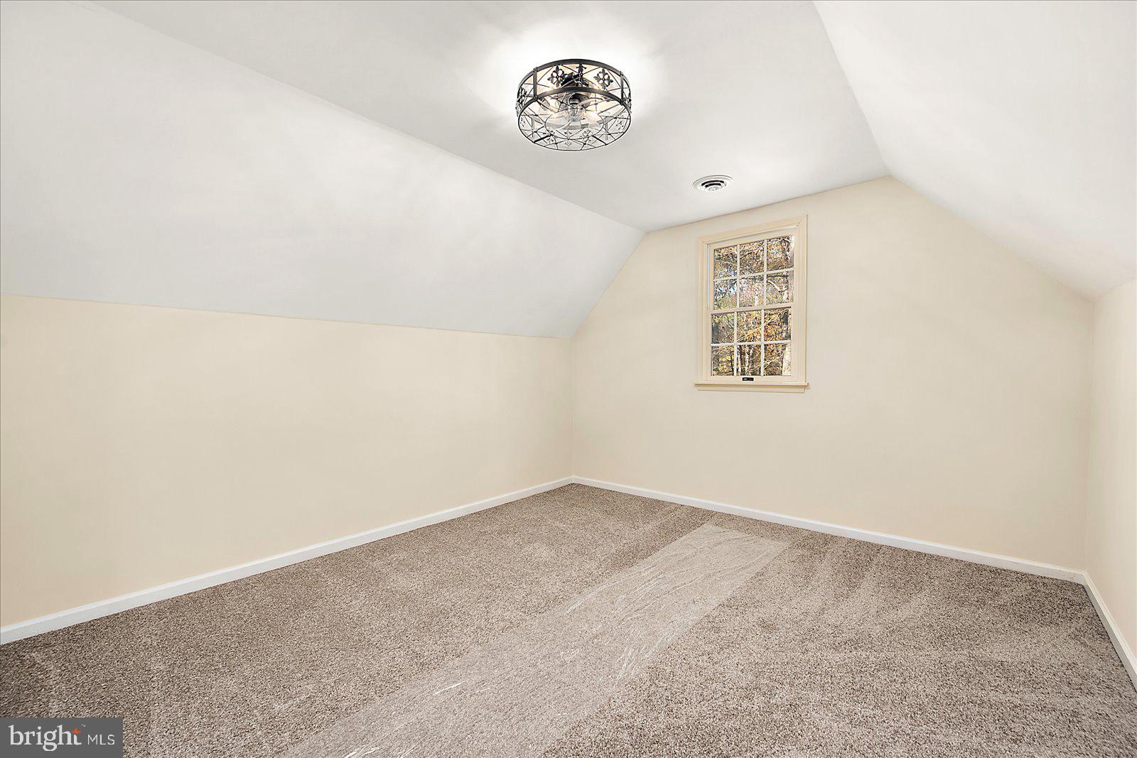 HUNTERS MILL - Residential