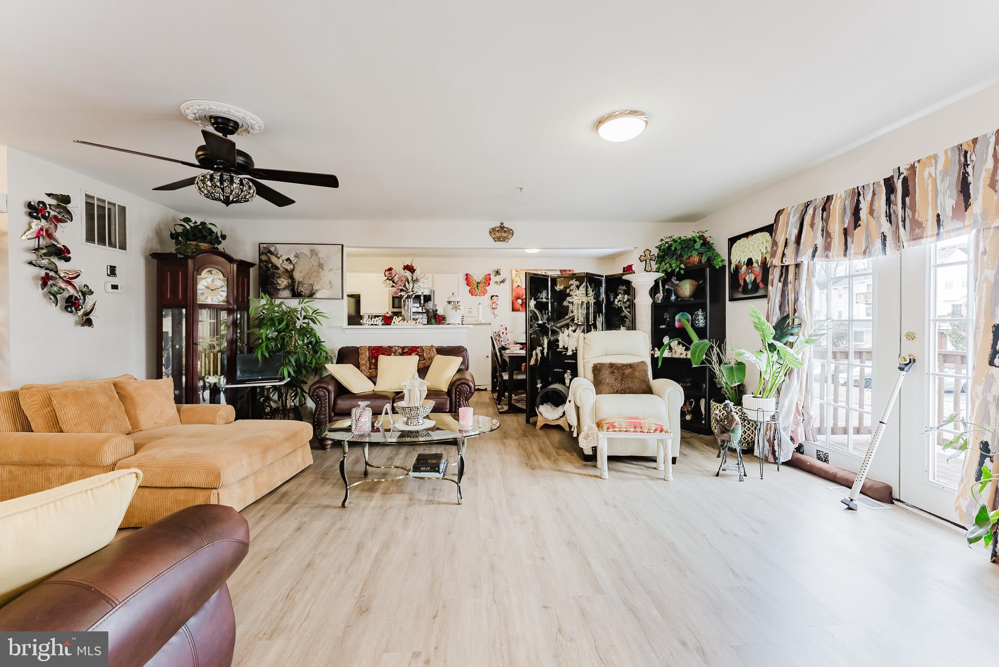 7985 COACHCREST COURT