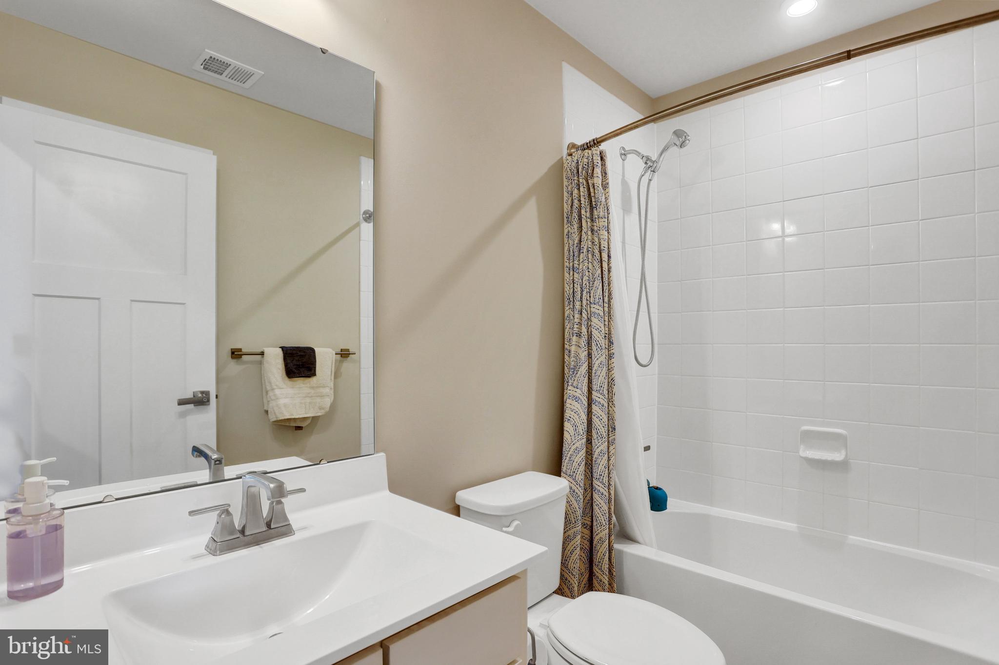 HOLLY RIDGE - Residential