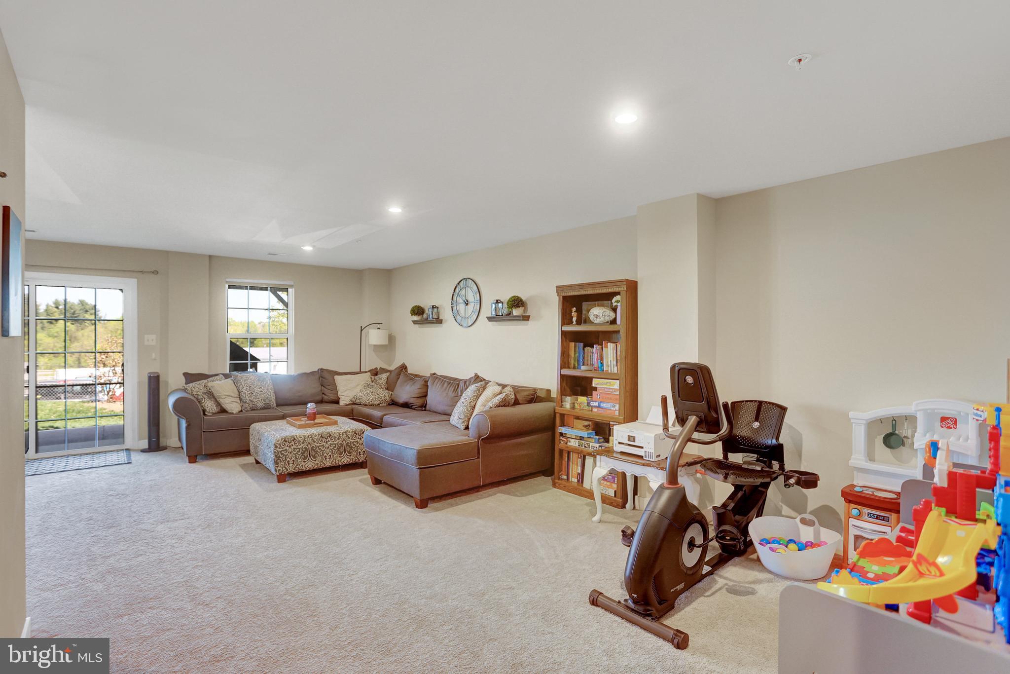 HOLLY RIDGE - Residential