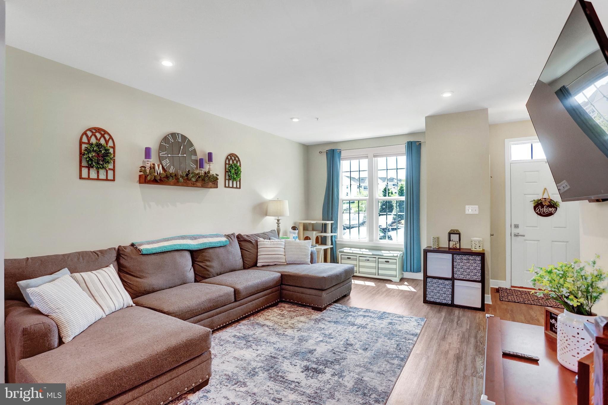 HOLLY RIDGE - Residential