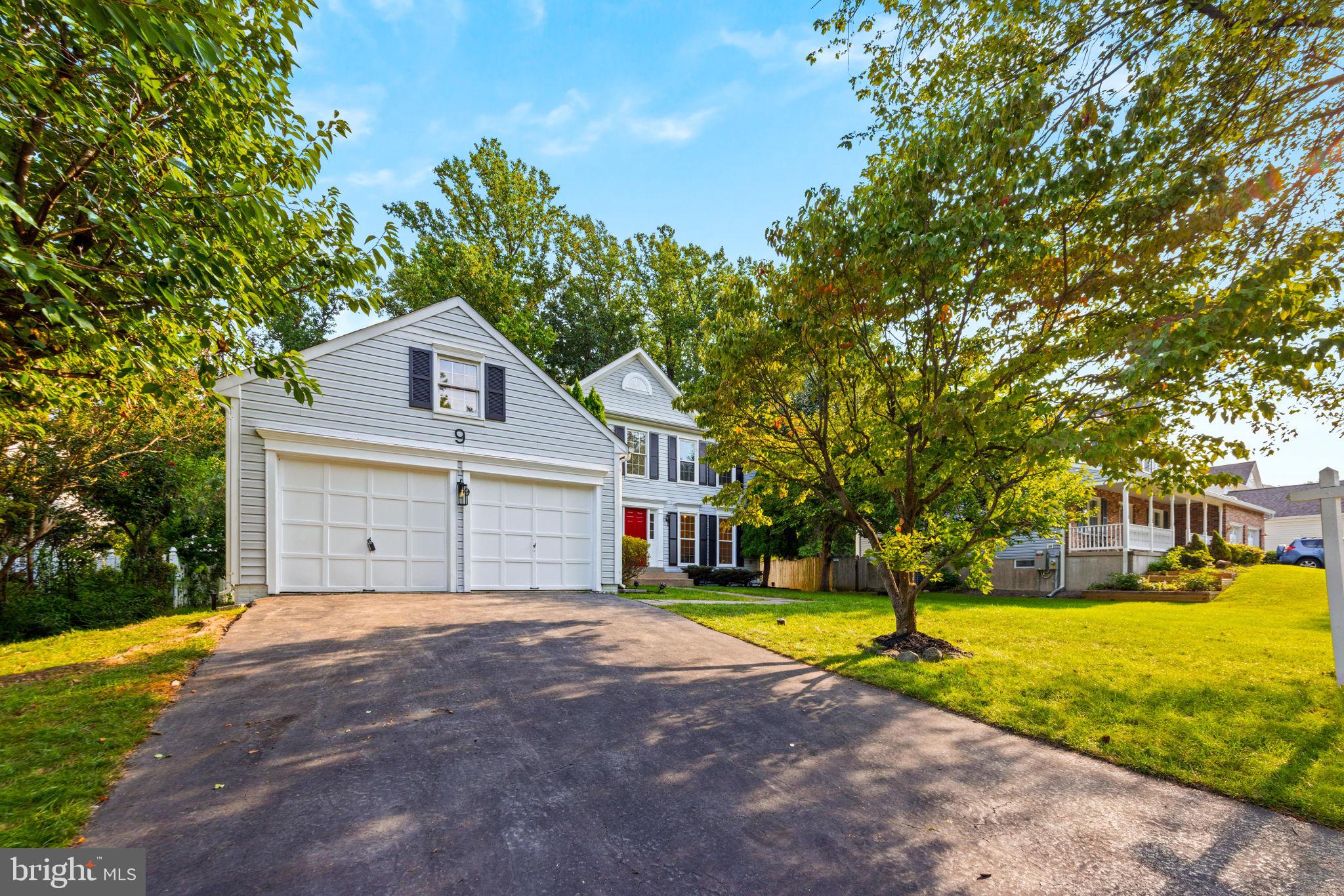 9 ENGLISH ELM COURT