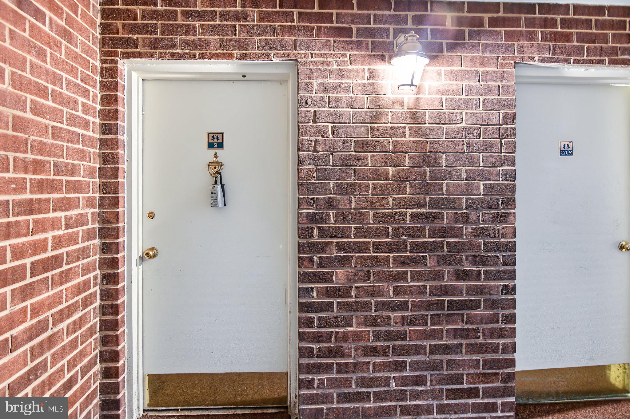 1523 NORTHGATE SQUARE 2A