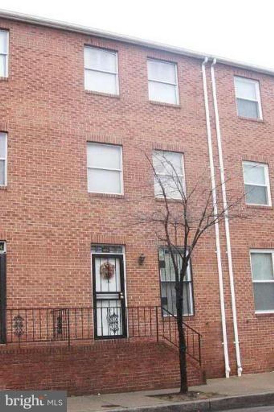 "Diamond in the rough!" This home has much to offer the handy home owner. The home needs work, but offers an exceptional value and lots of living space.  * Owner occupant's only - NO investor offers* Offer response within 72 hrs. Sold as is. where is.